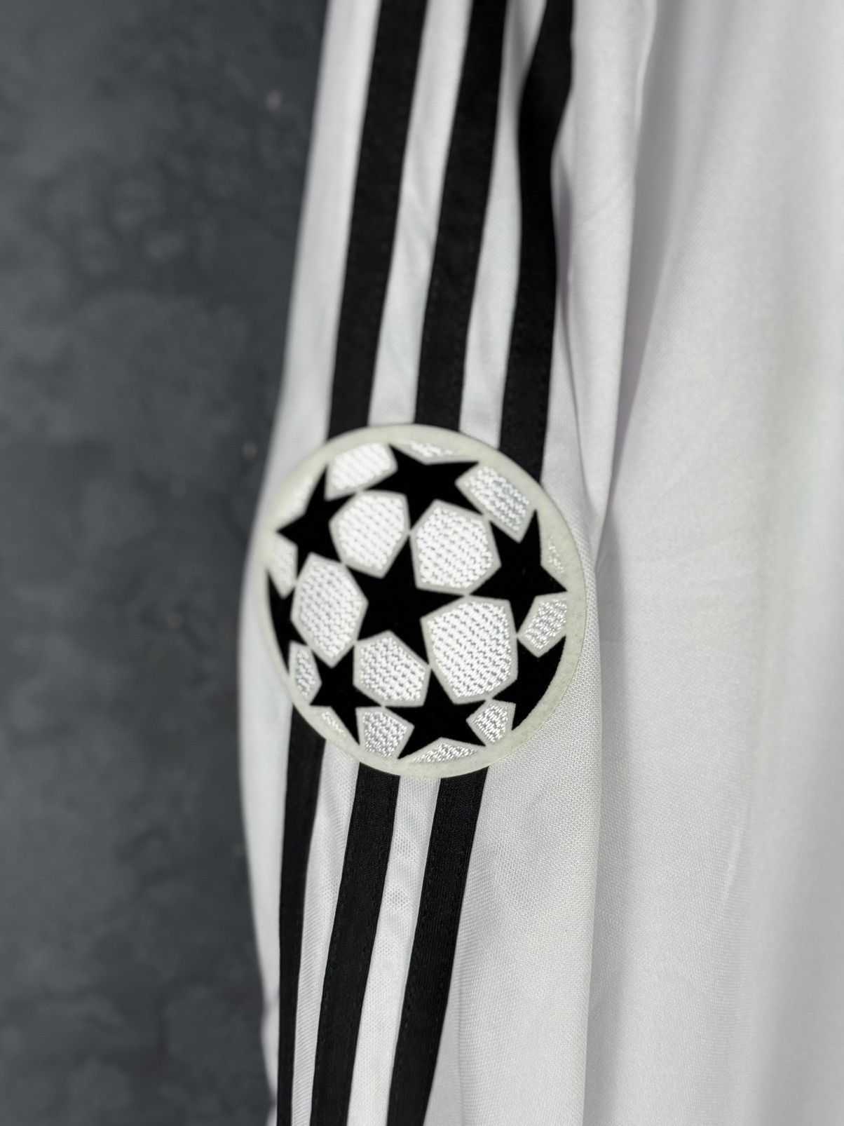 Adidas Zidane Real Madrid 2002 Longsleeve Football Tee Shirt Size US XL / EU 56 / 4 - 9 Thumbnail