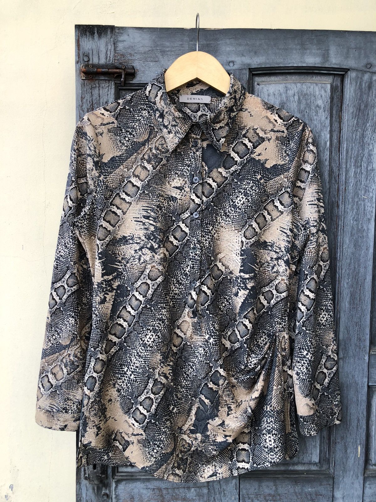Vintage Demian Snake Skin Asian Style Korean & Japanese Vintage Size L / US 10 / IT 46 - 1 Thumbnail