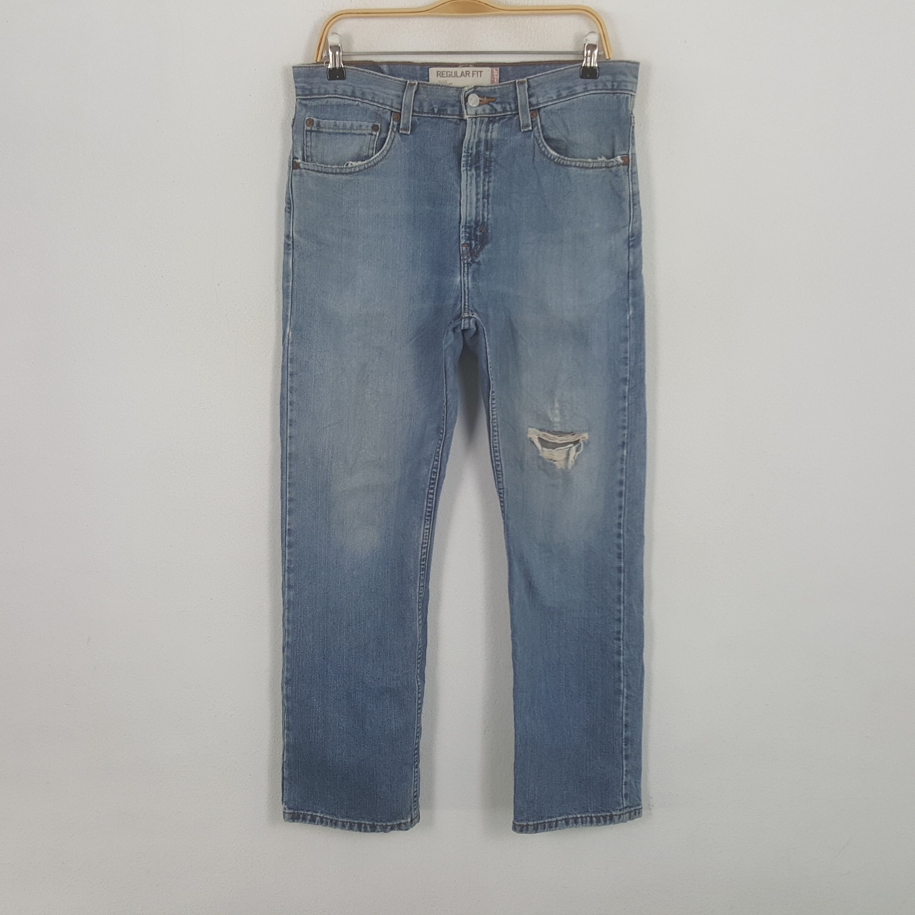 image of Distressed Denim x Levis Vintage Levi's 505 Distressed Style Denim Jeans, Men's (Size 33)