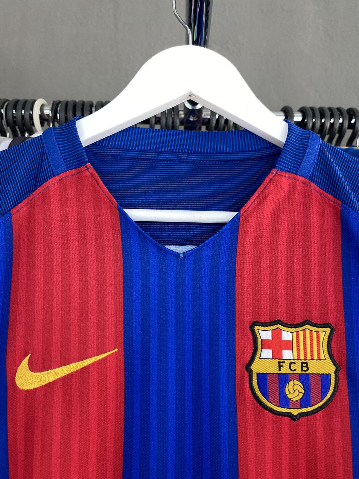 Nike 2016/17 NIKE BARCELONA HOME SOCCER FOOTBALL JERSEY SHIRT Size US M / EU 48-50 / 2 - 5 Thumbnail