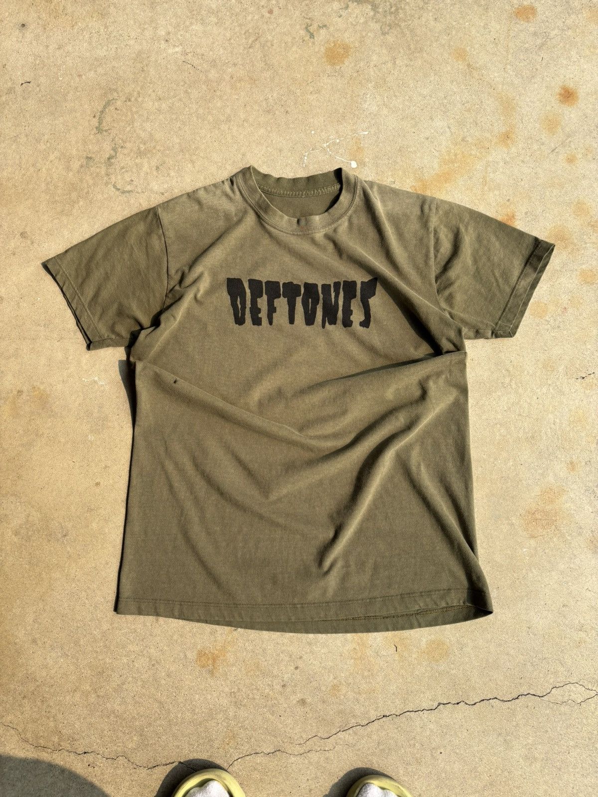 Band Tees Vintage 90s Deftones Faded Olive Military Style Band Tee Size US L / EU 52-54 / 3 - 1 Thumbnail