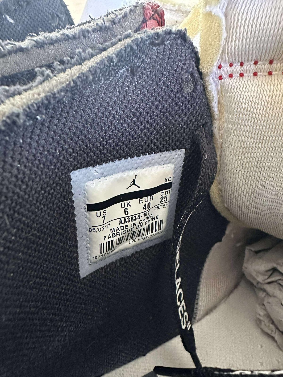 Jordan Brand × Off-White Jordan 1 x Off White EU Size US 7 / EU 40 - 15 Thumbnail