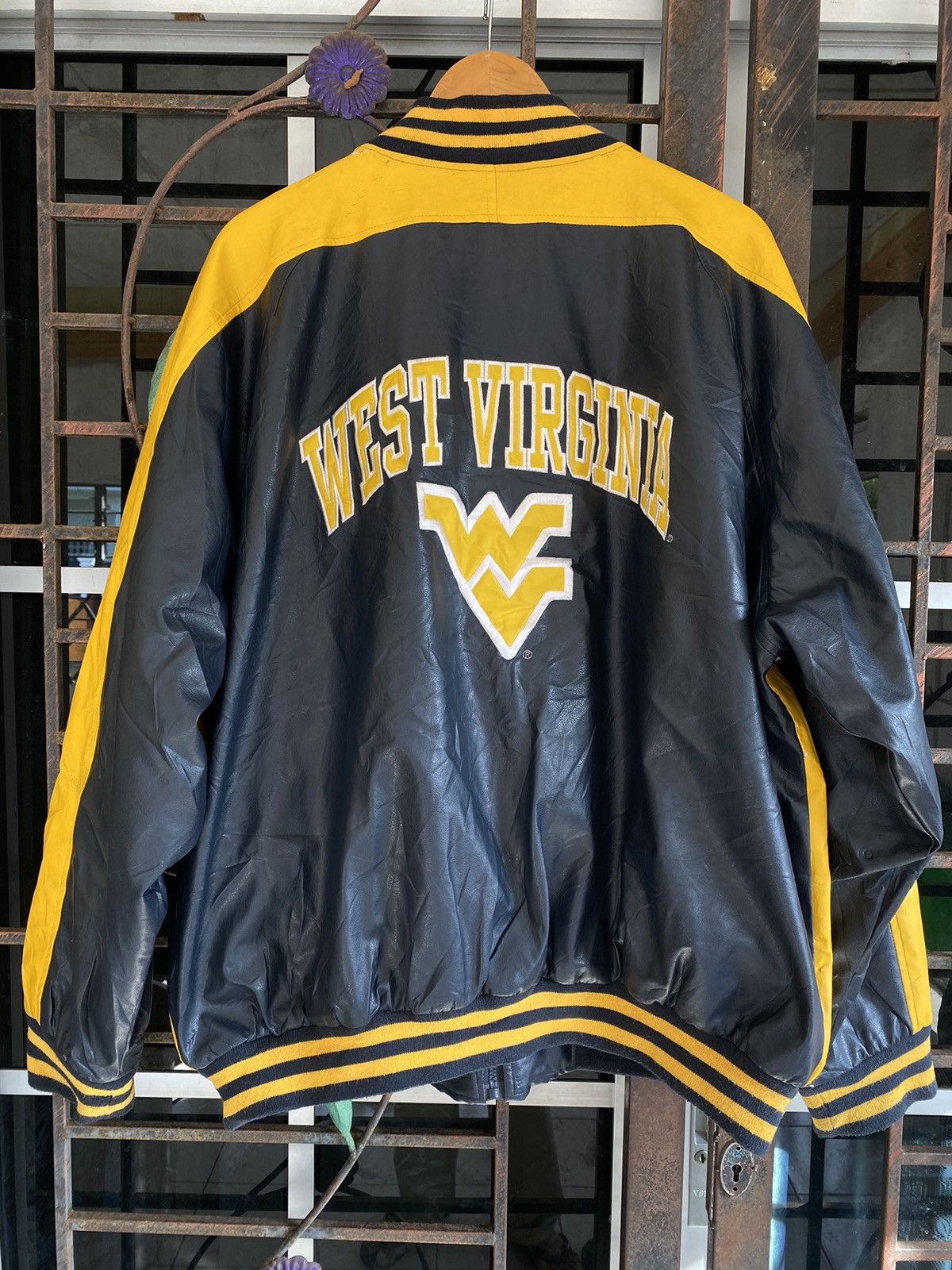 Kanye West × Steve And Barrys Steve & Barrys Distressed Size US XXL / EU 58 / 5 - 2 Thumbnail