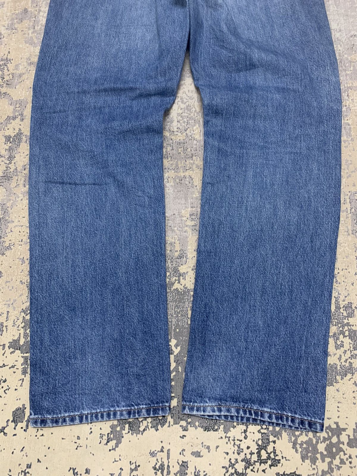 Japanese Brand Japanese Uniqlo Straight Leg Faded Blue Jeans 37x30 Size US 37 - 12 Thumbnail