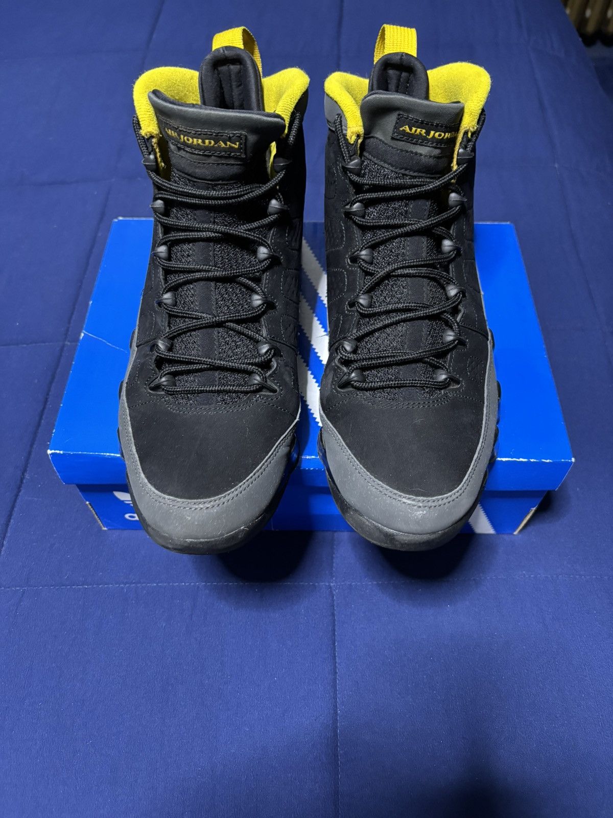 Jordan 9 Retro Dark Charcoal University Gold 2021 Size 11