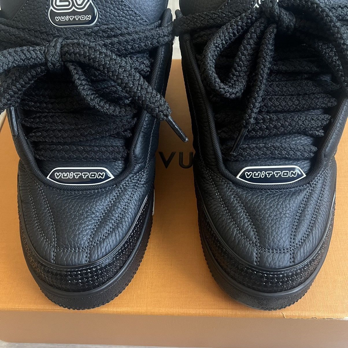 Louis Vuitton Louis Vuitton LV Skate Sneaker Size US 9 / EU 42 - 13 Thumbnail
