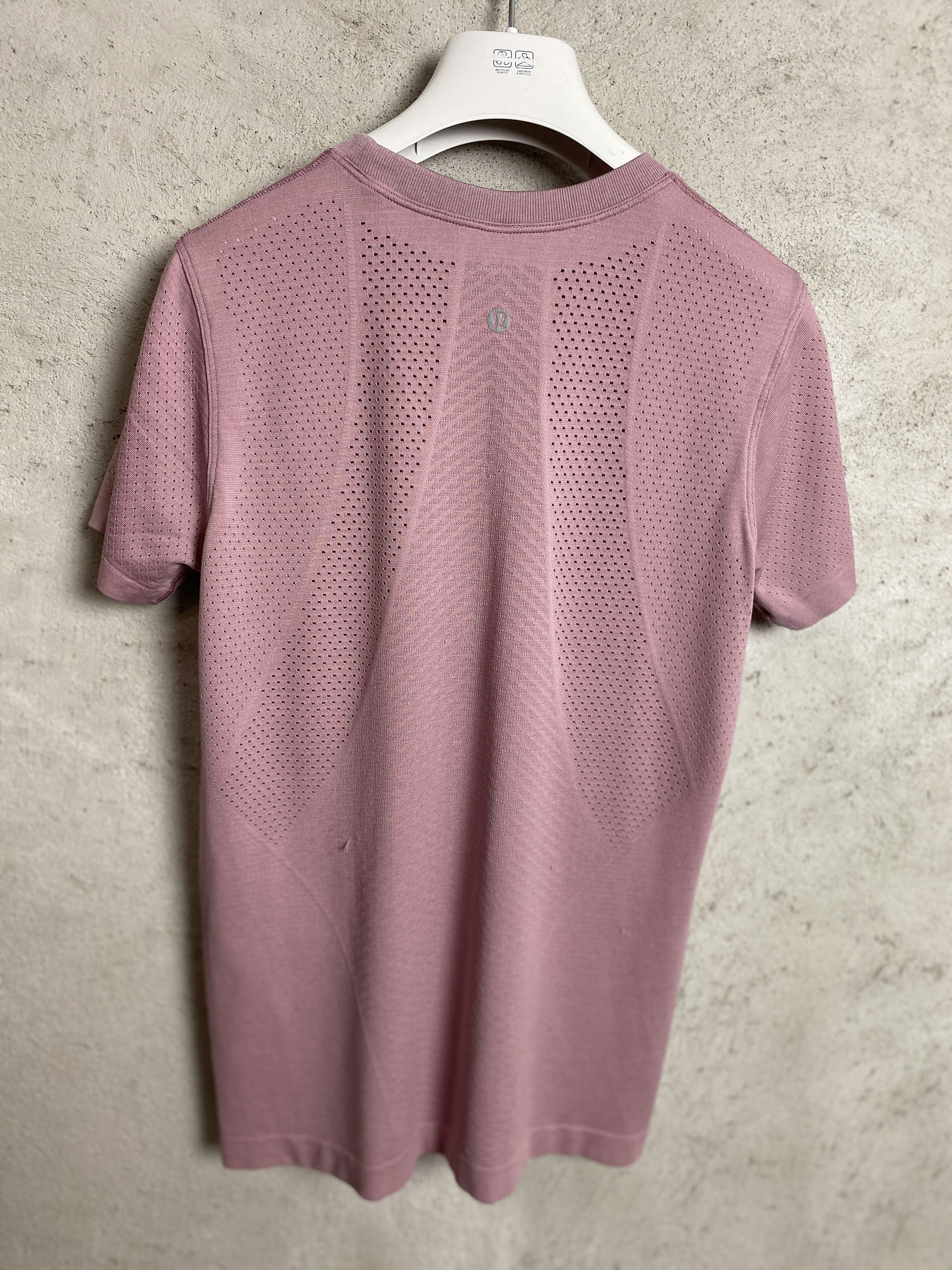 Lululemon Lululemon t-shirt tee sport gym pilates yoga Size M / US 6-8 / IT 42-44 - 5 Thumbnail