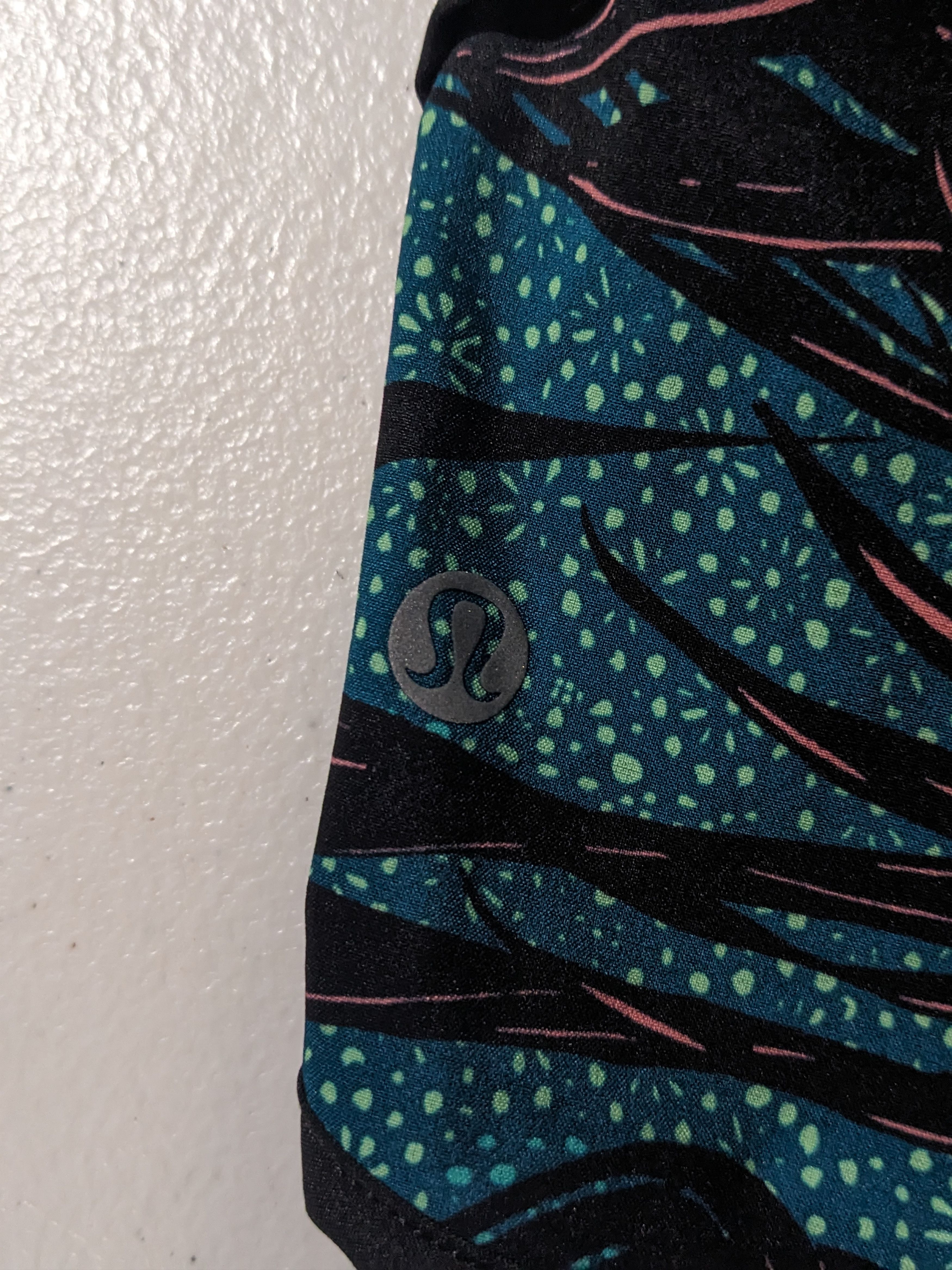 Designer × Lululemon Lululemon Athletica Size 10 Tropical Run Speed Up Shorts Size 36" / US 14 / IT 50 - 4 Thumbnail