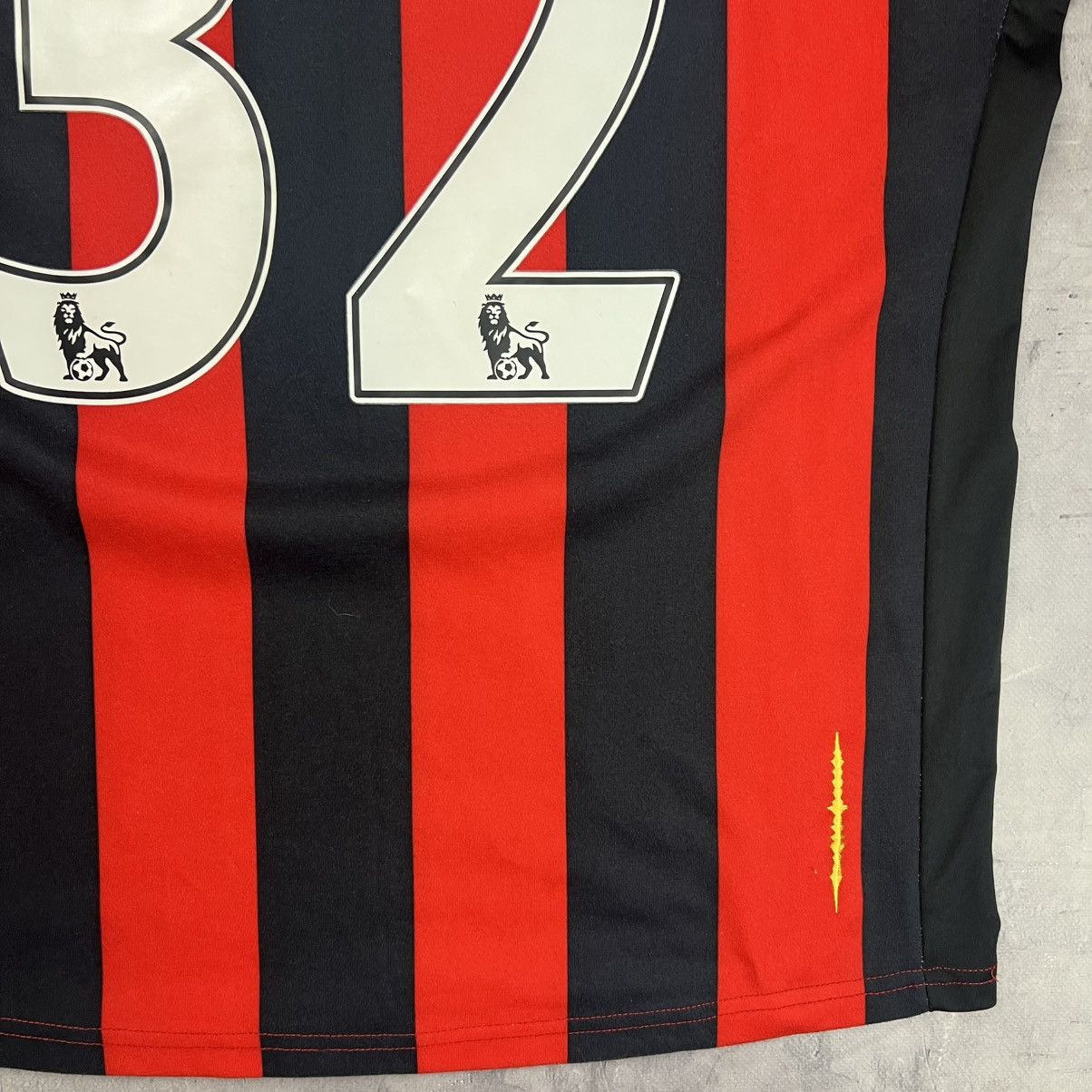Umbro Rare! Carlos Tevez 32 Umbro Manchester City 00s Jersey Size US M / EU 48-50 / 2 - 12 Thumbnail