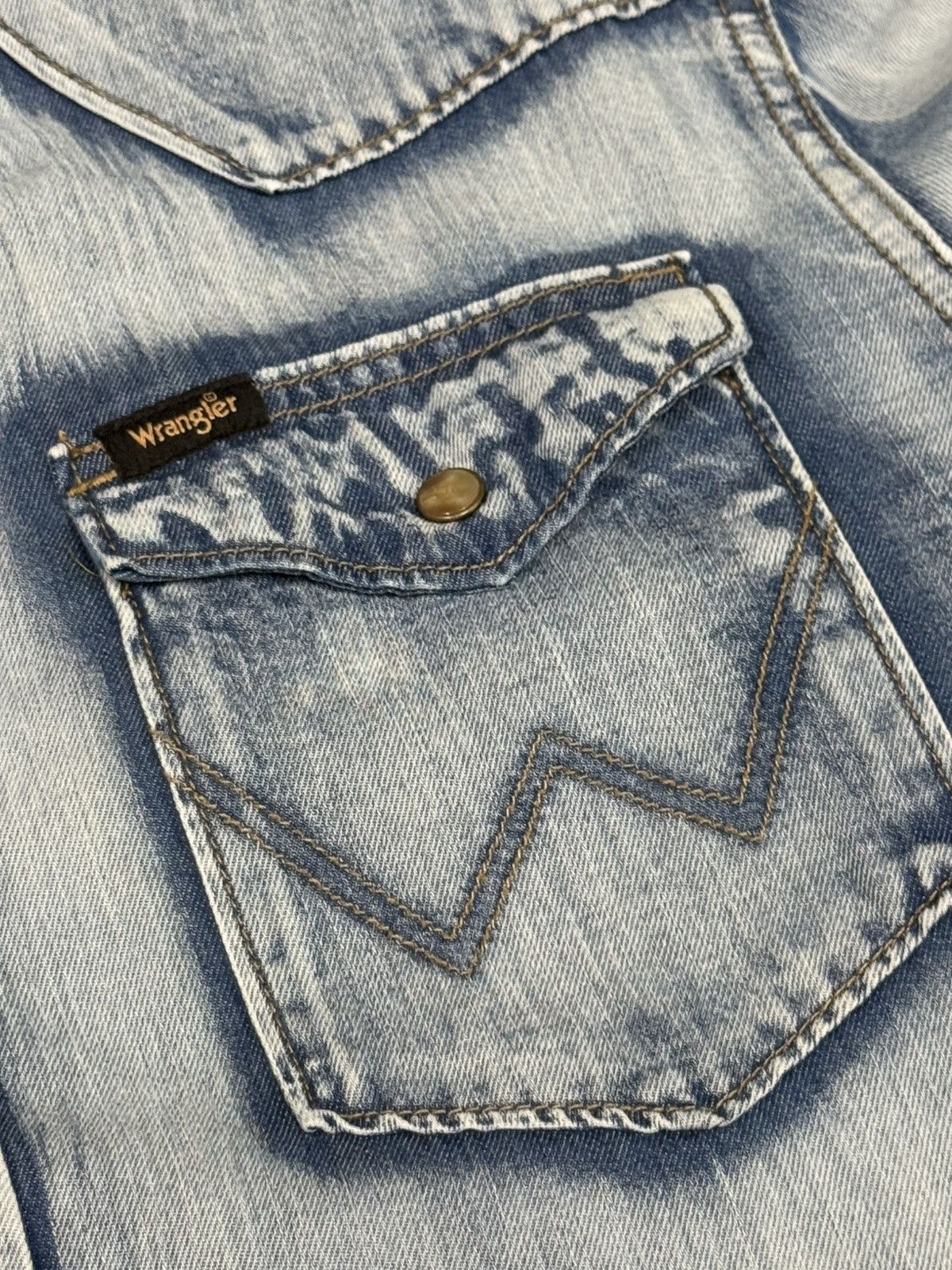 Wrangler Wrangler Denim Cowboy Yoke Pocket Logo Shirt Jean Medium Size US M / EU 48-50 / 2 - 6 Thumbnail