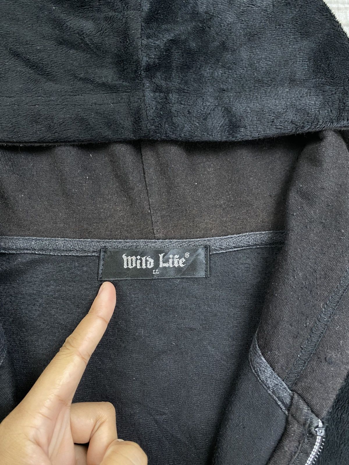 Japanese Brand × Vintage Vintage Wild Life Cross Logo Like Chrome Hearts Velvet Hoodi Size US M / EU 48-50 / 2 - 10 Thumbnail