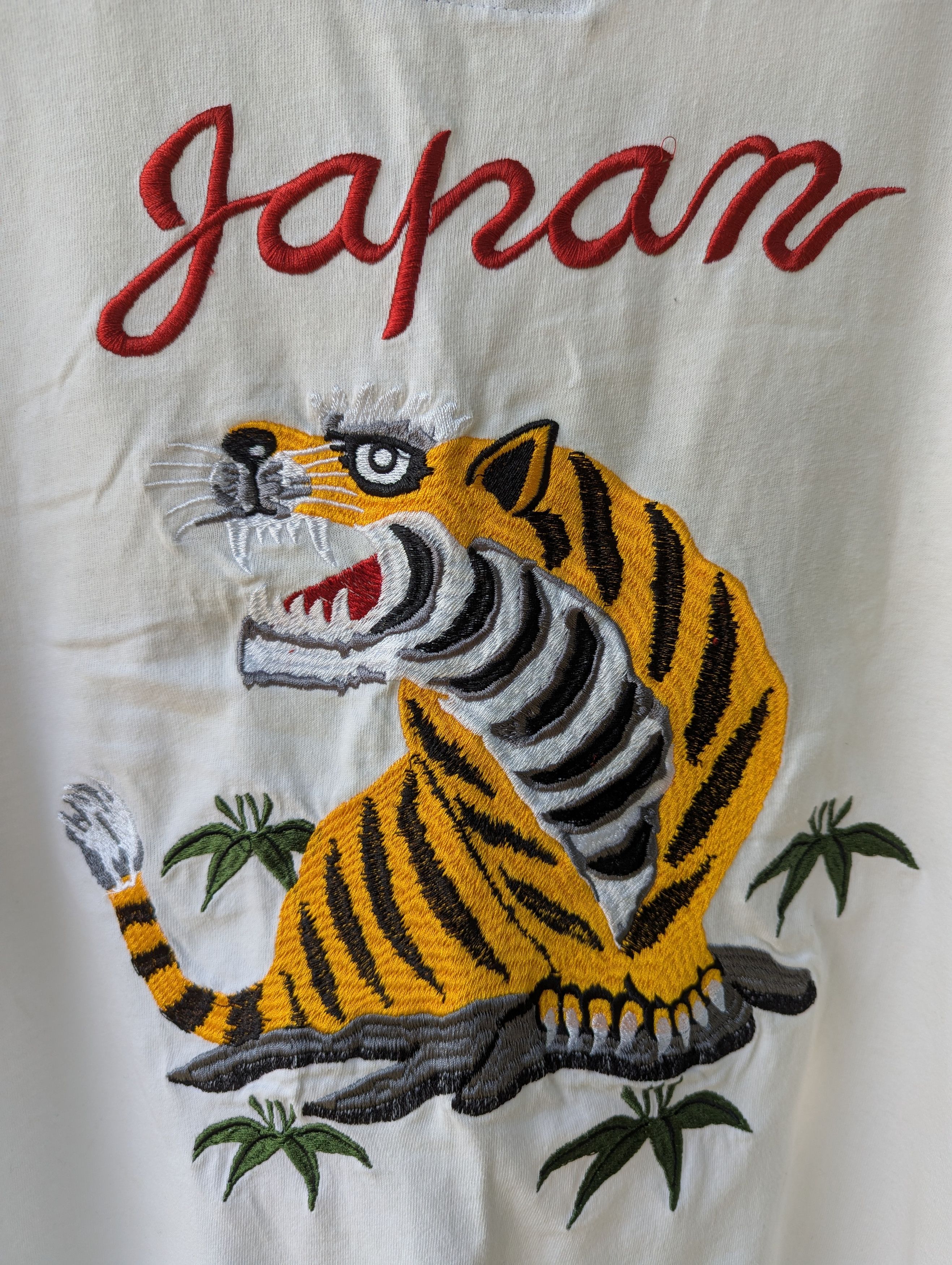 SUKAJAN JAPAN TIGER EMBROIDERY TSHIRT