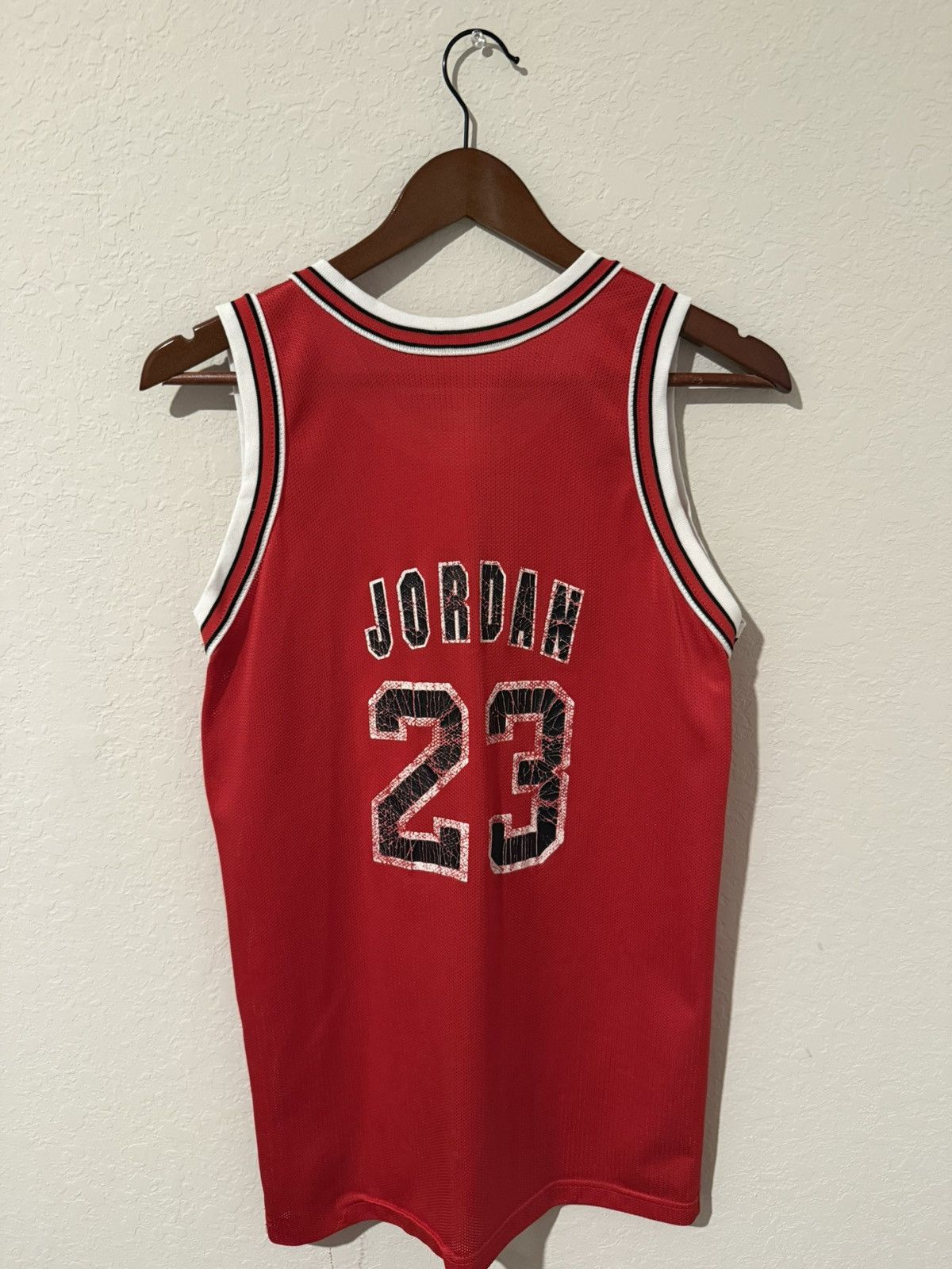 NBA Vintage Michael Jordan Chicago Bulls Jersey Champion Size US S / EU 44-46 / 1 - 4 Thumbnail