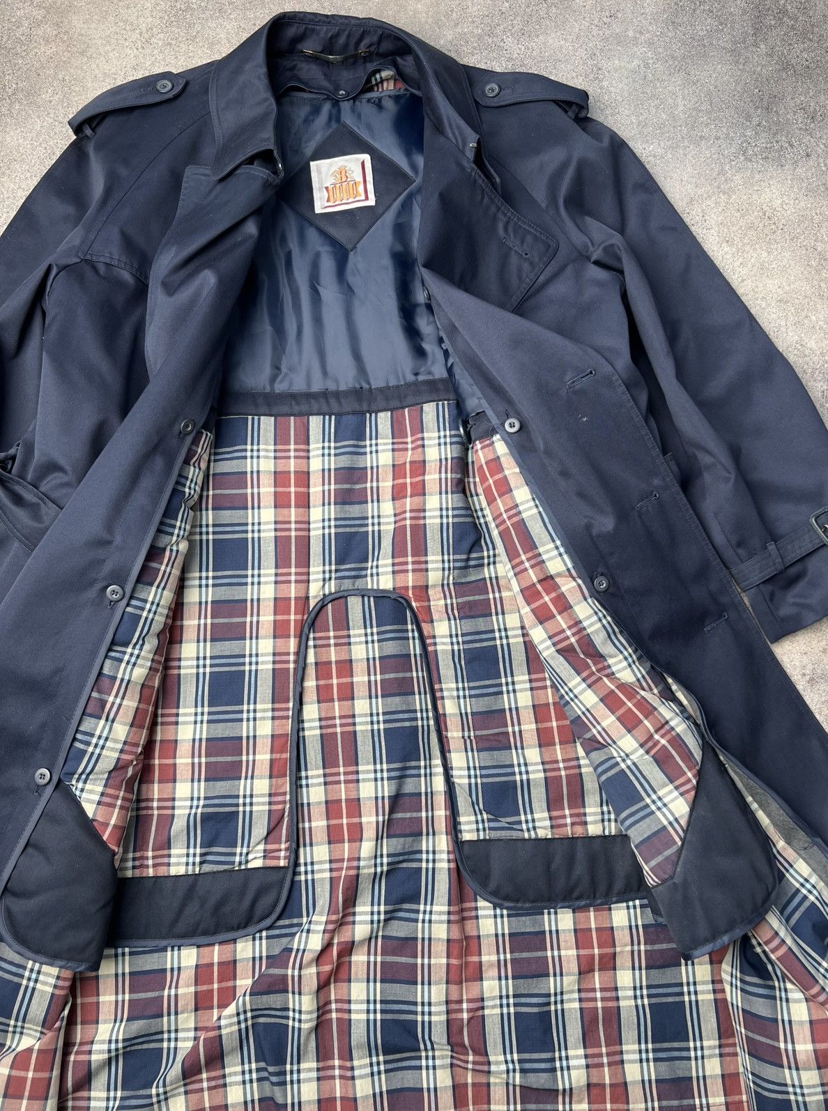 Baracuta Baracuta vintage heavy trench coat with og lining Size US L / EU 52-54 / 3 - 4 Thumbnail
