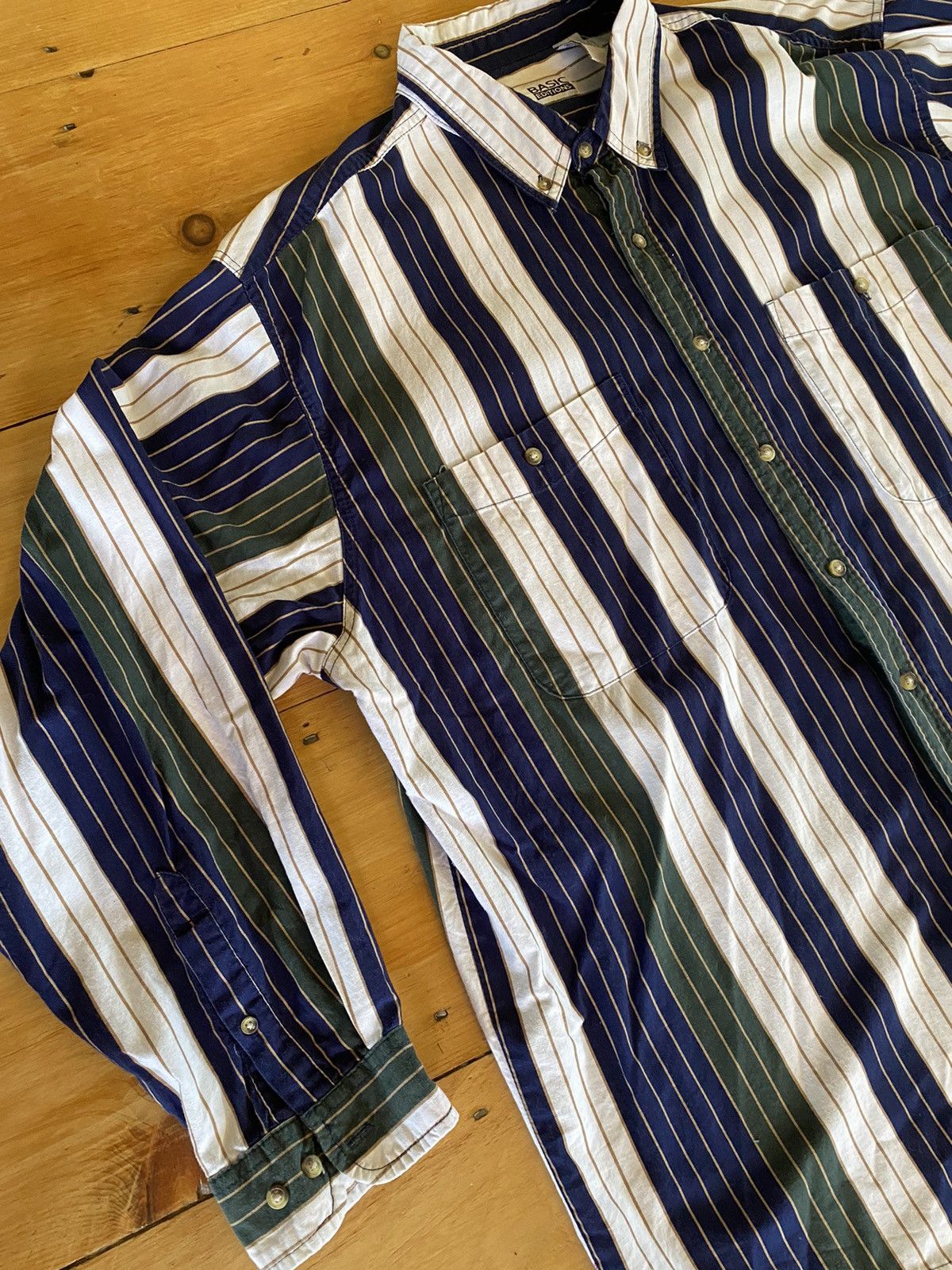 Basic Editions Vintage pinstripe button up XXL Size US XXL / EU 58 / 5 - 2 Thumbnail