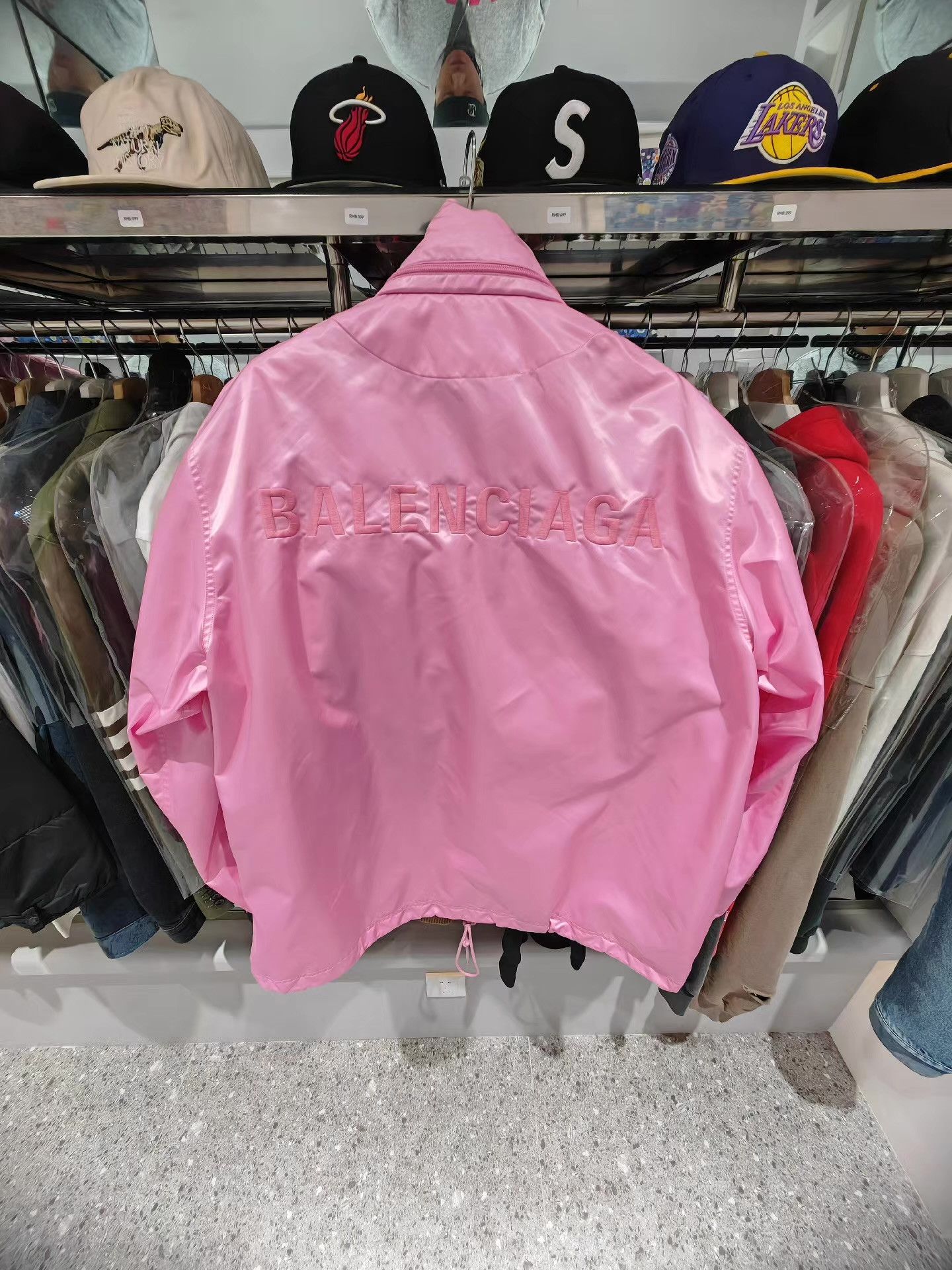 Balenciaga Balenciaga Pink Logo Embroidered Hooded Jacket Q15 Size US L / EU 52-54 / 3 - 2 Thumbnail