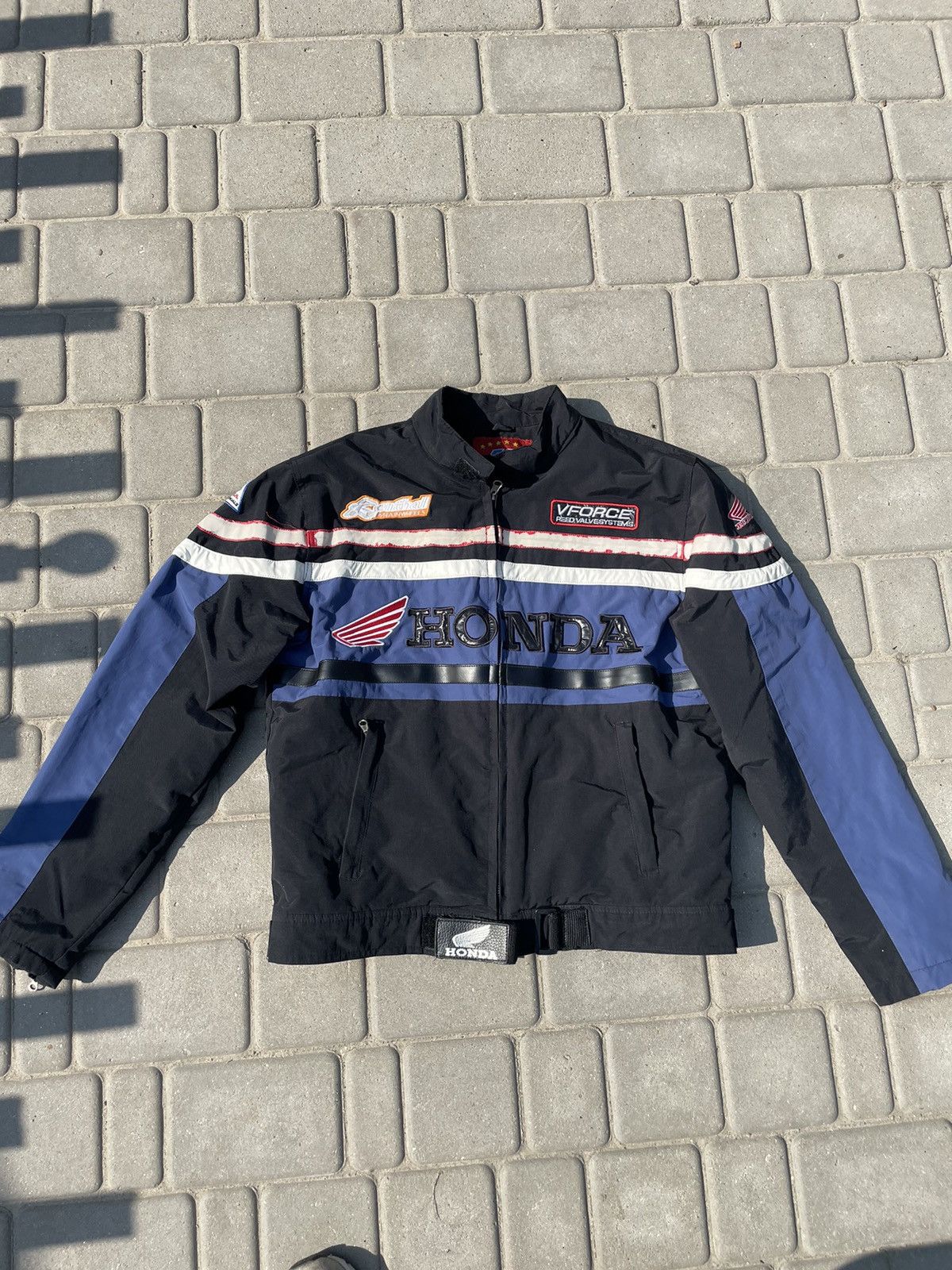 Formula 1 90s Honda Racing jacket in red and black, featuring Size US XS / EU 42 / 0 - 3 Thumbnail