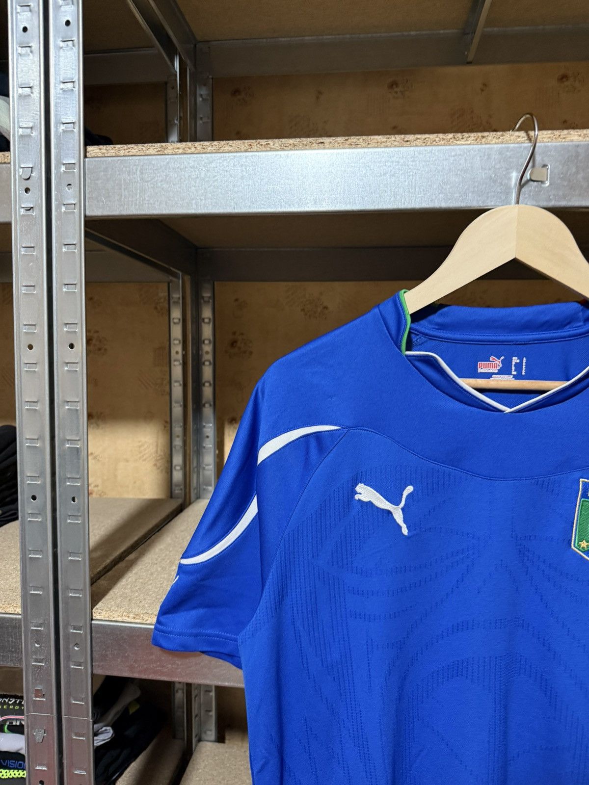 Puma × Vintage Vintage Puma Italy 2010 Home Football Soccer Jersey Size US M / EU 48-50 / 2 - 3 Thumbnail