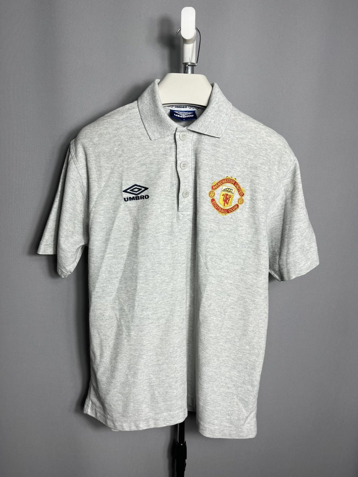 Umbro 90's Manchester United Football Train Shirt Soccer Jersey Size US S / EU 44-46 / 1 - 1 Thumbnail