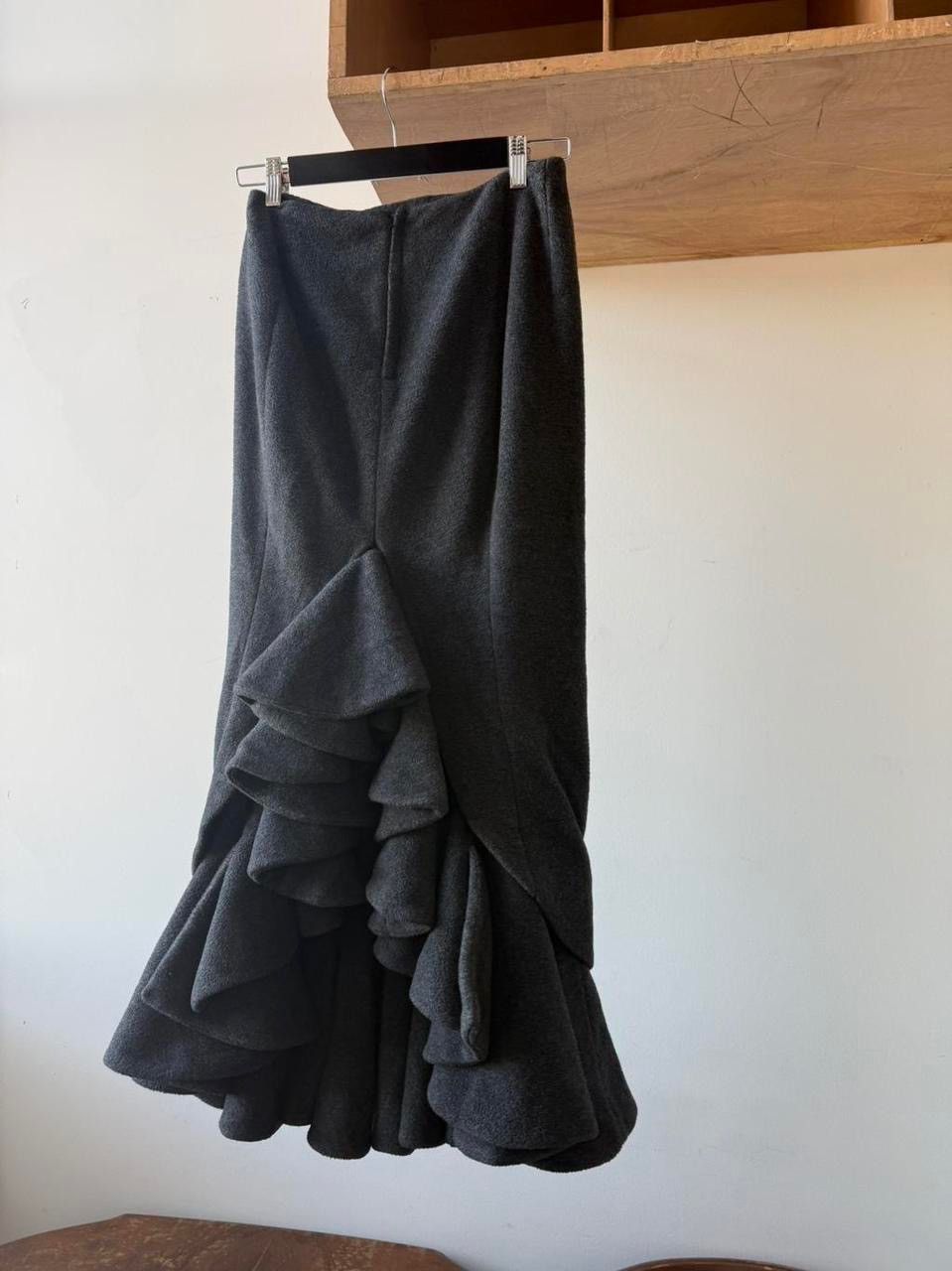 Japanese Brand Japanese brand sculptural wool maxi skirt Size 26" / US 2 / IT 38 - 1 Thumbnail