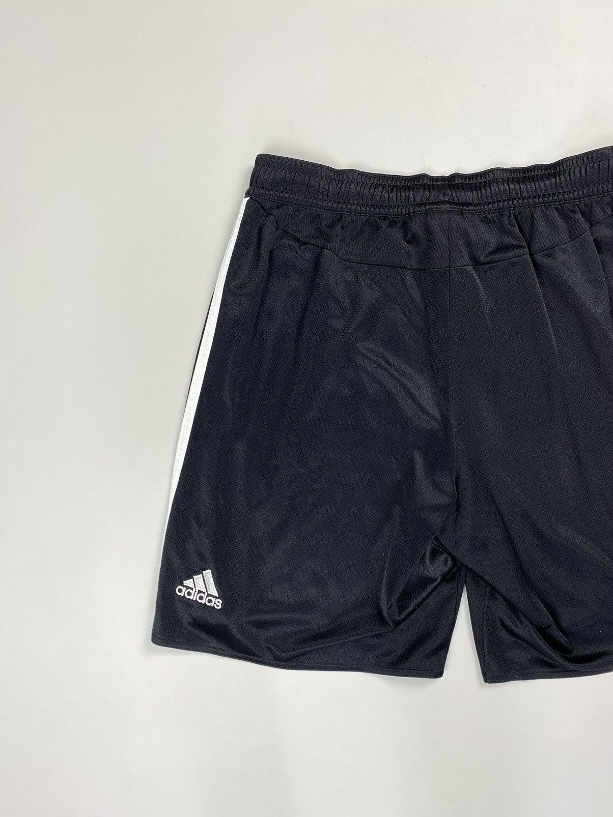 Adidas Adidas Chelsea 2008 Soccer Shorts size L Size US 34 / EU 50 - 18 Thumbnail