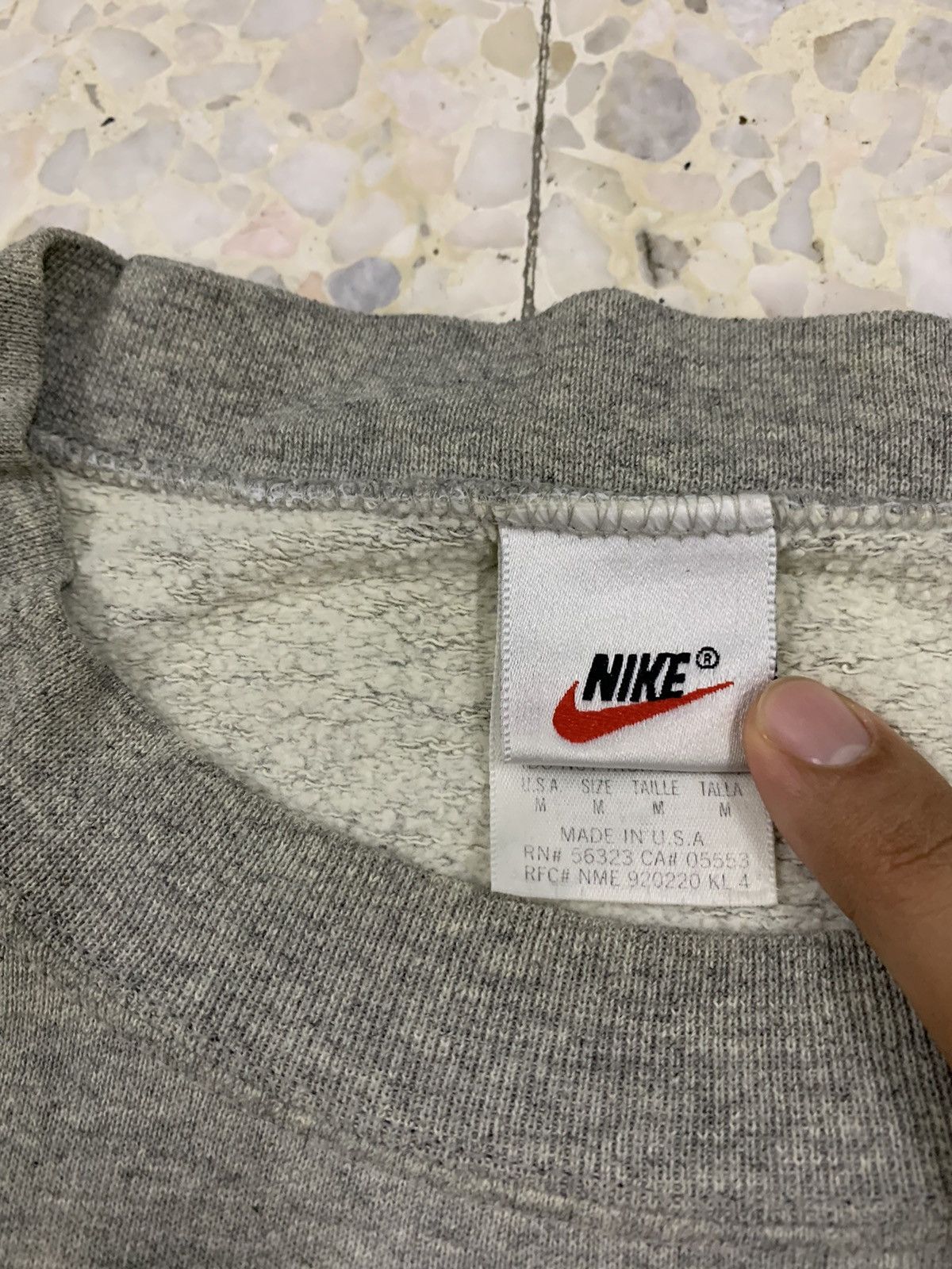 Vintage VINTAGE NIKE MICHIGAN FOOTBALL SWEATSHIRT Size US M / EU 48-50 / 2 - 5 Thumbnail