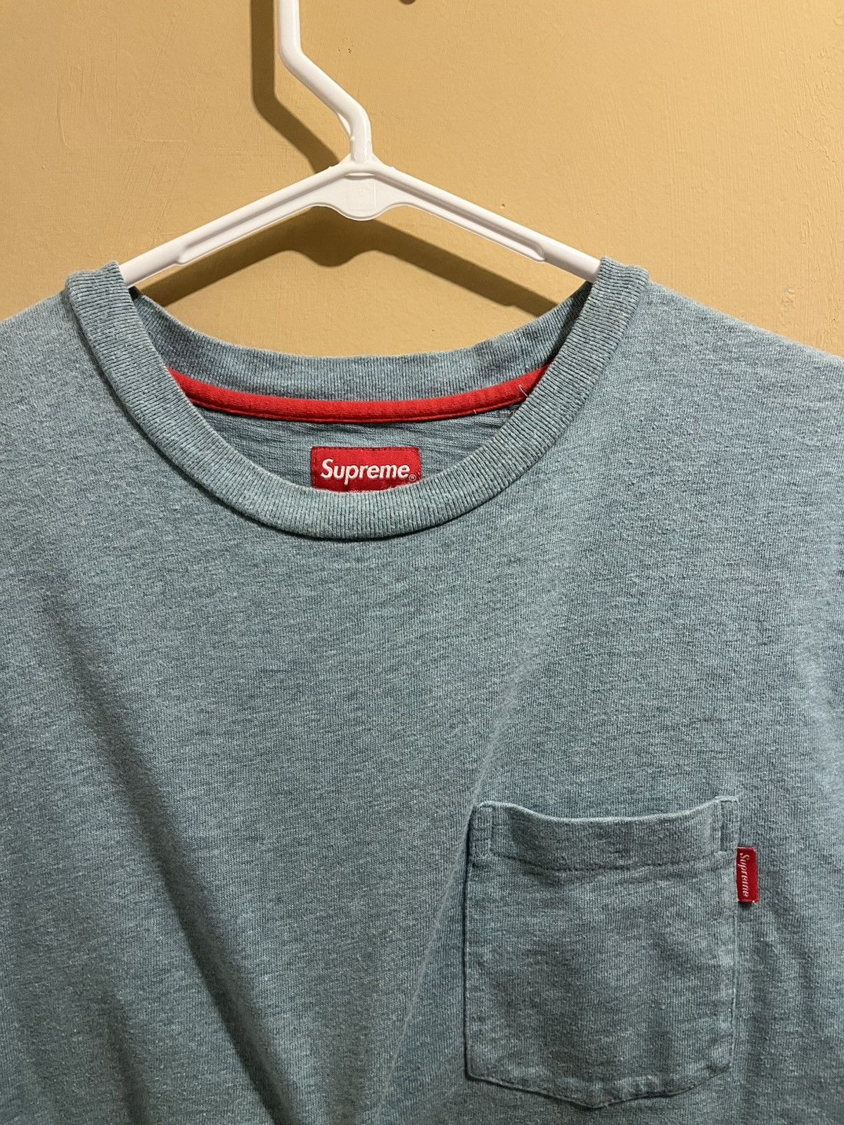 Supreme Supreme blue pocket tee Size US L / EU 52-54 / 3 - 3 Thumbnail