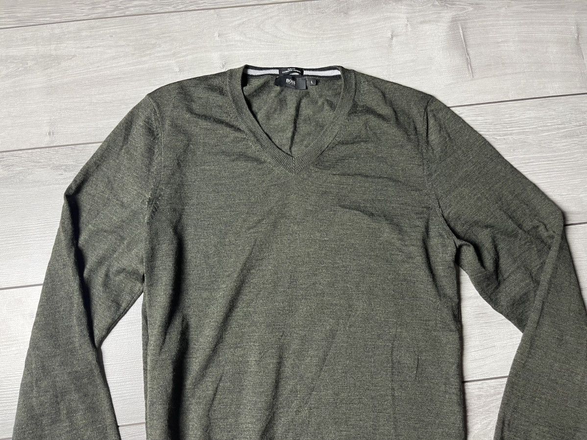 Hugo Boss Hugo boss jumper merino wool size Large Size US L / EU 52-54 / 3 - 3 Thumbnail