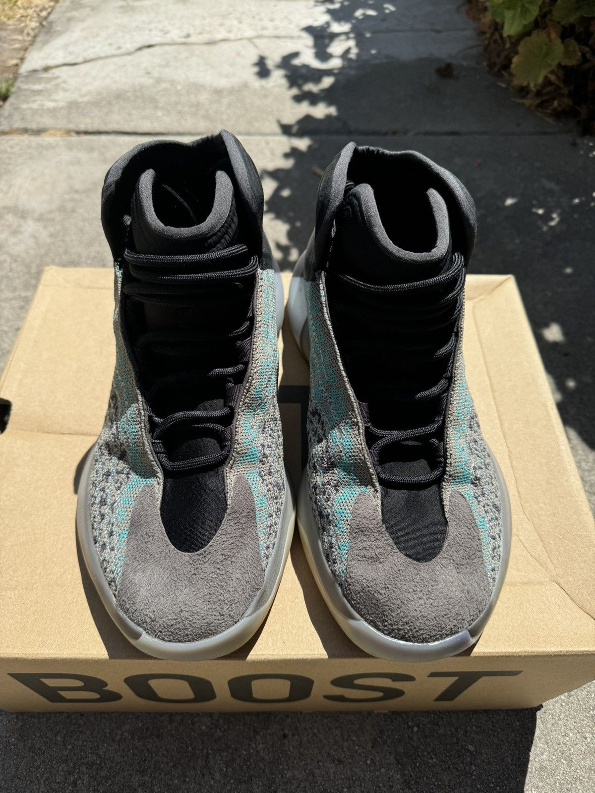 Adidas × Yeezy YZY QNTM Size US 9.5 / EU 42-43 - 4 Thumbnail
