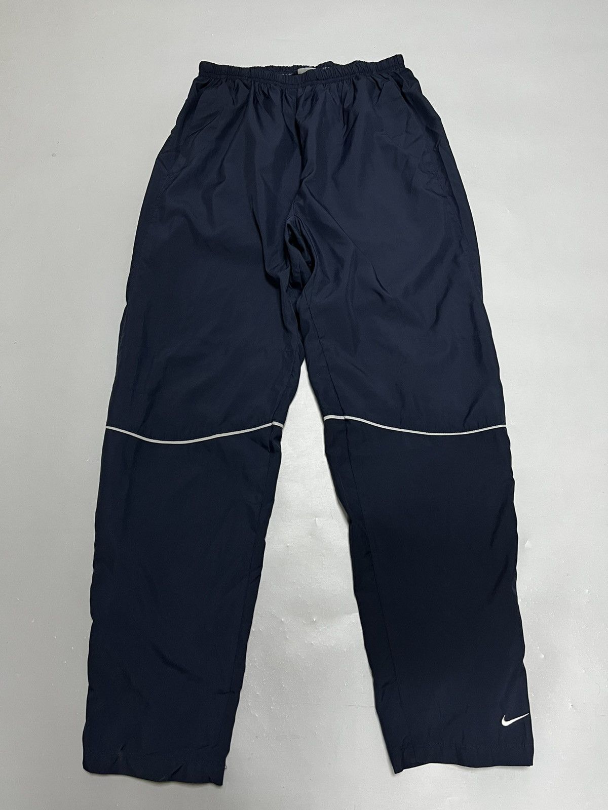 Nike Vintage Nike Pants Baggy Y2K Swoosh Logo Size L Size US 34 / EU 50 - 1 Thumbnail