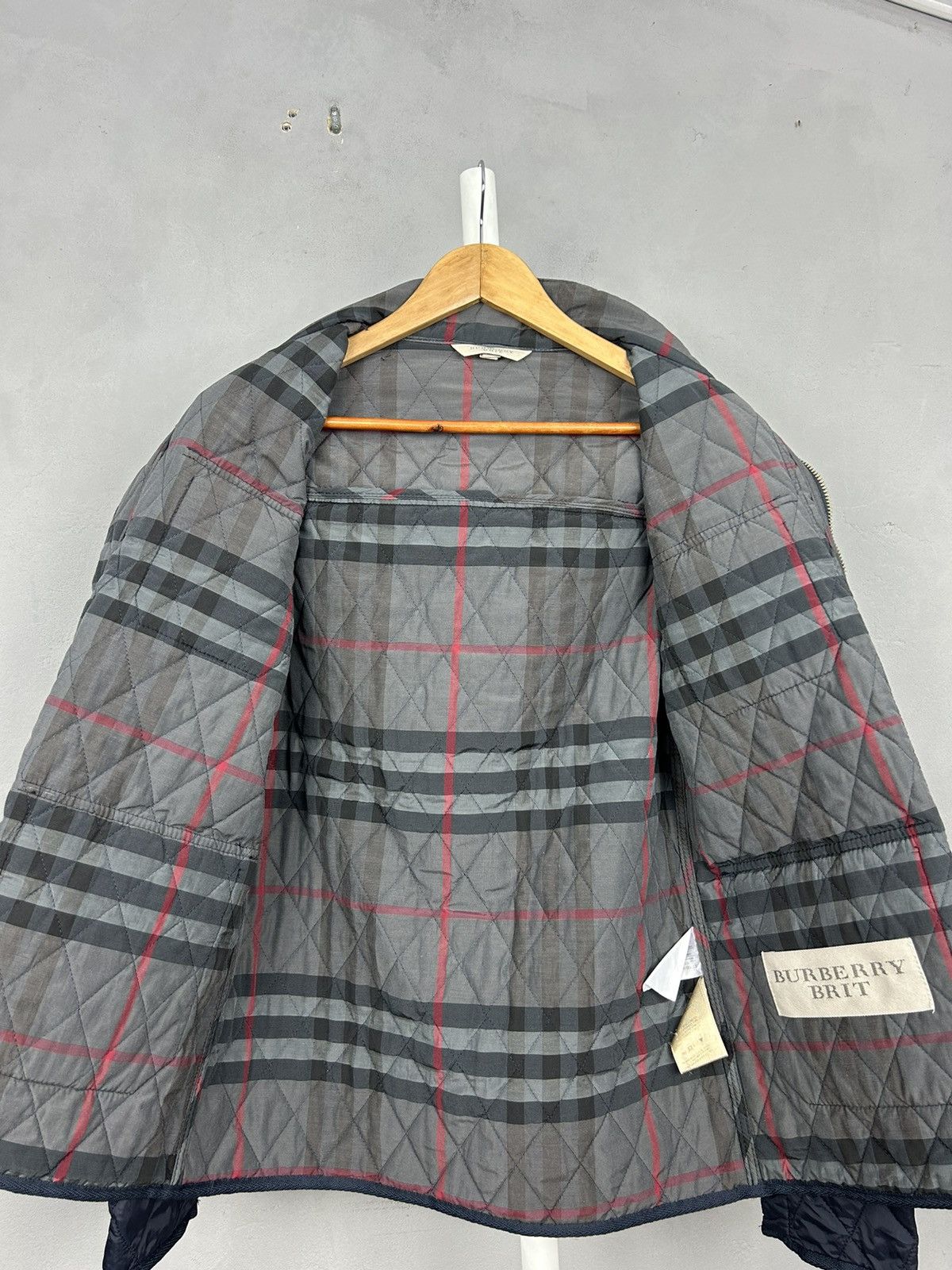 Burberry Burberry Quilted Navy Jacket Snap Button Classic Check Size US S / EU 44-46 / 1 - 6 Thumbnail