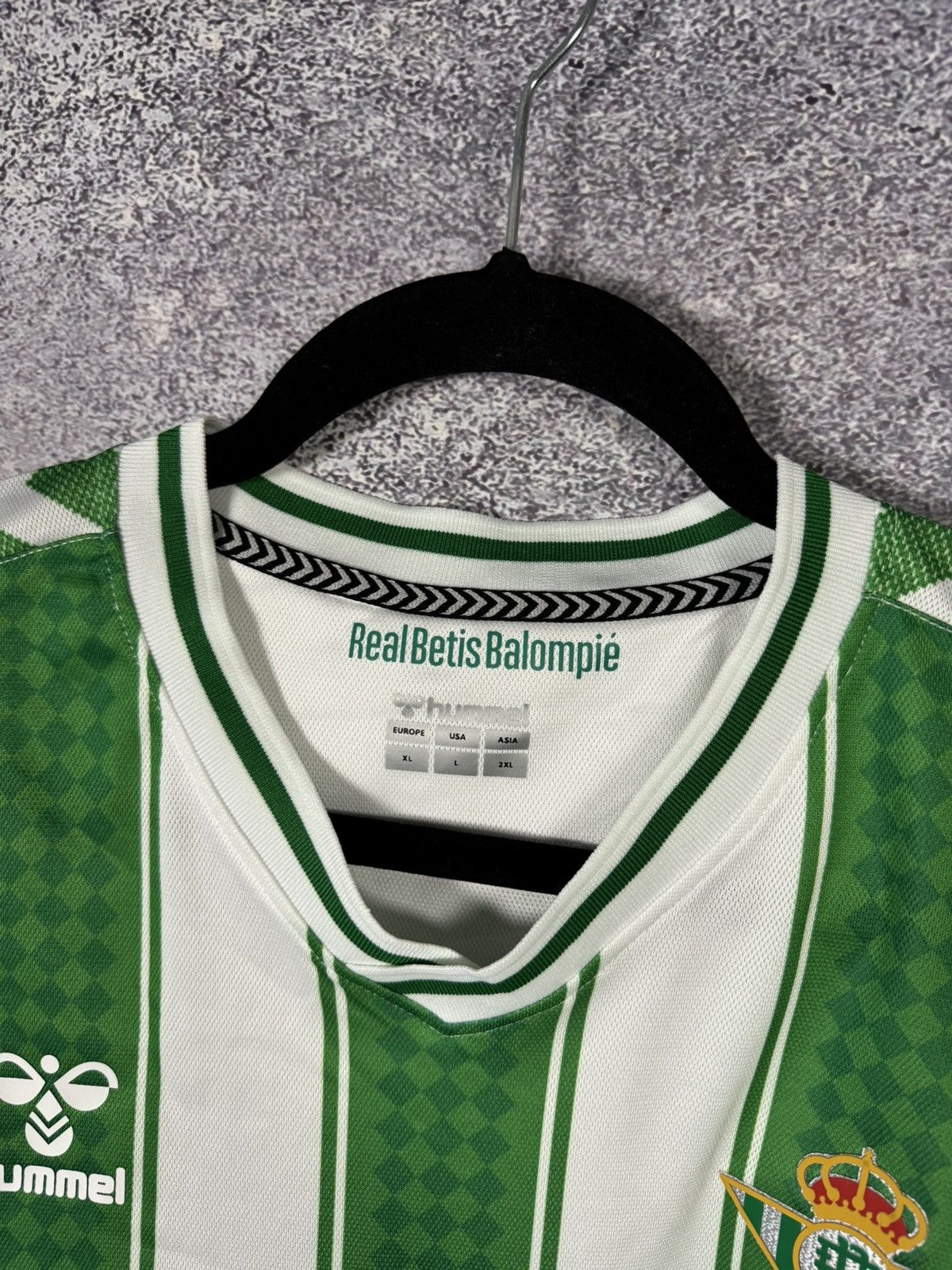 Hummel Real Betis 2023/24 Hummel Soccer Jersey Blokcore XL size Size US XL / EU 56 / 4 - 9 Thumbnail