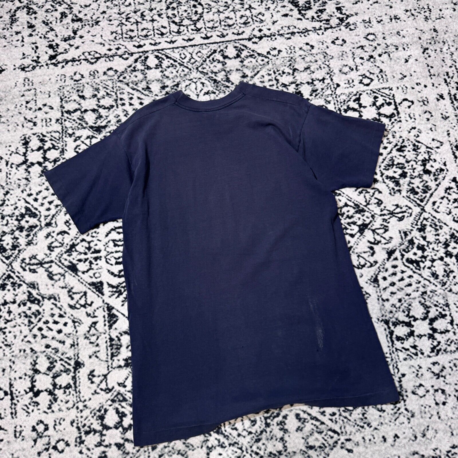 Vintage Vintage Navy Blue Cotton T-Shirt Size L Y2K 90s Spelout Logo Size US L / EU 52-54 / 3 - 9 Thumbnail