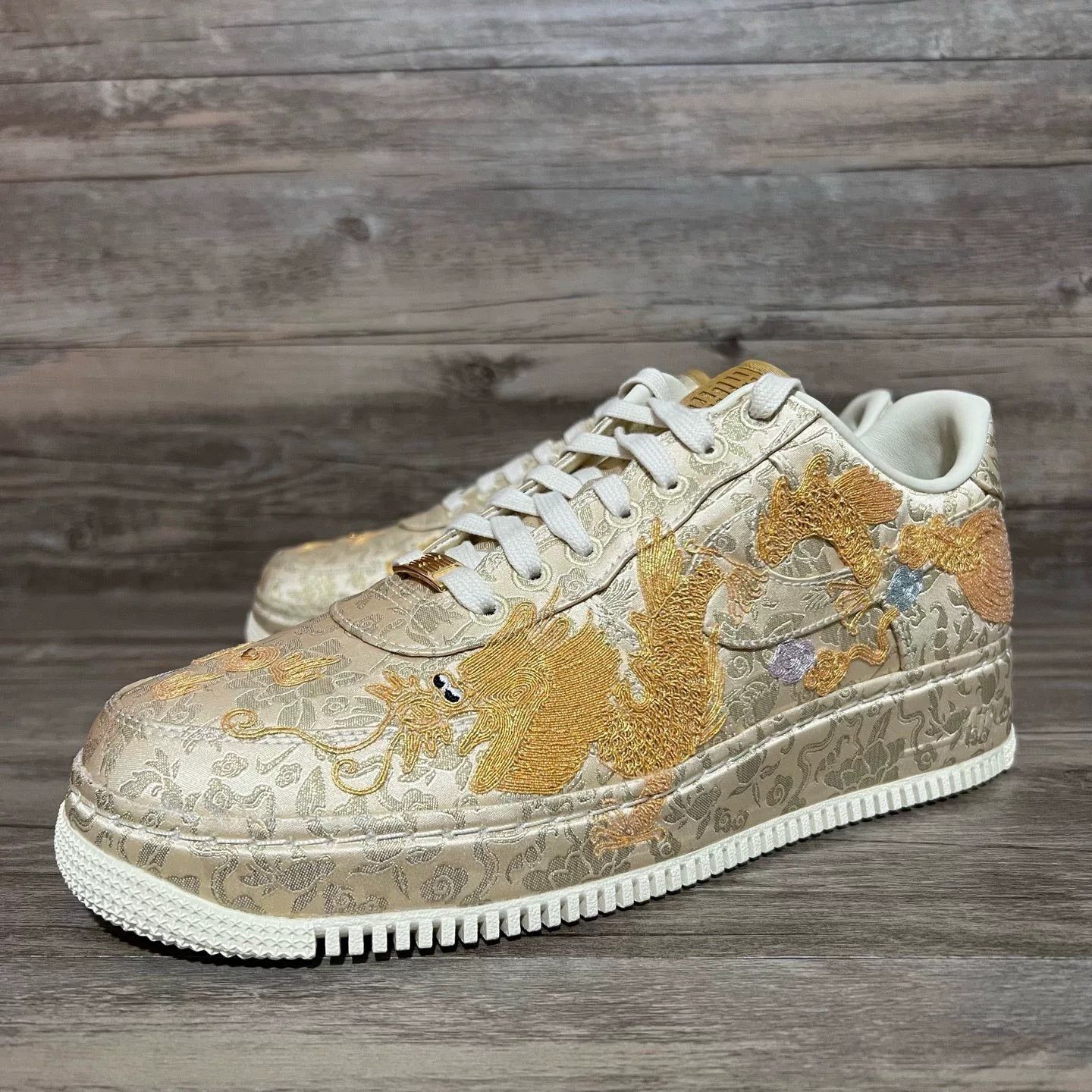 Nike Nike Yellow Lowtop Sneakers 42 Men Size US 9 / EU 42 - 1 Thumbnail