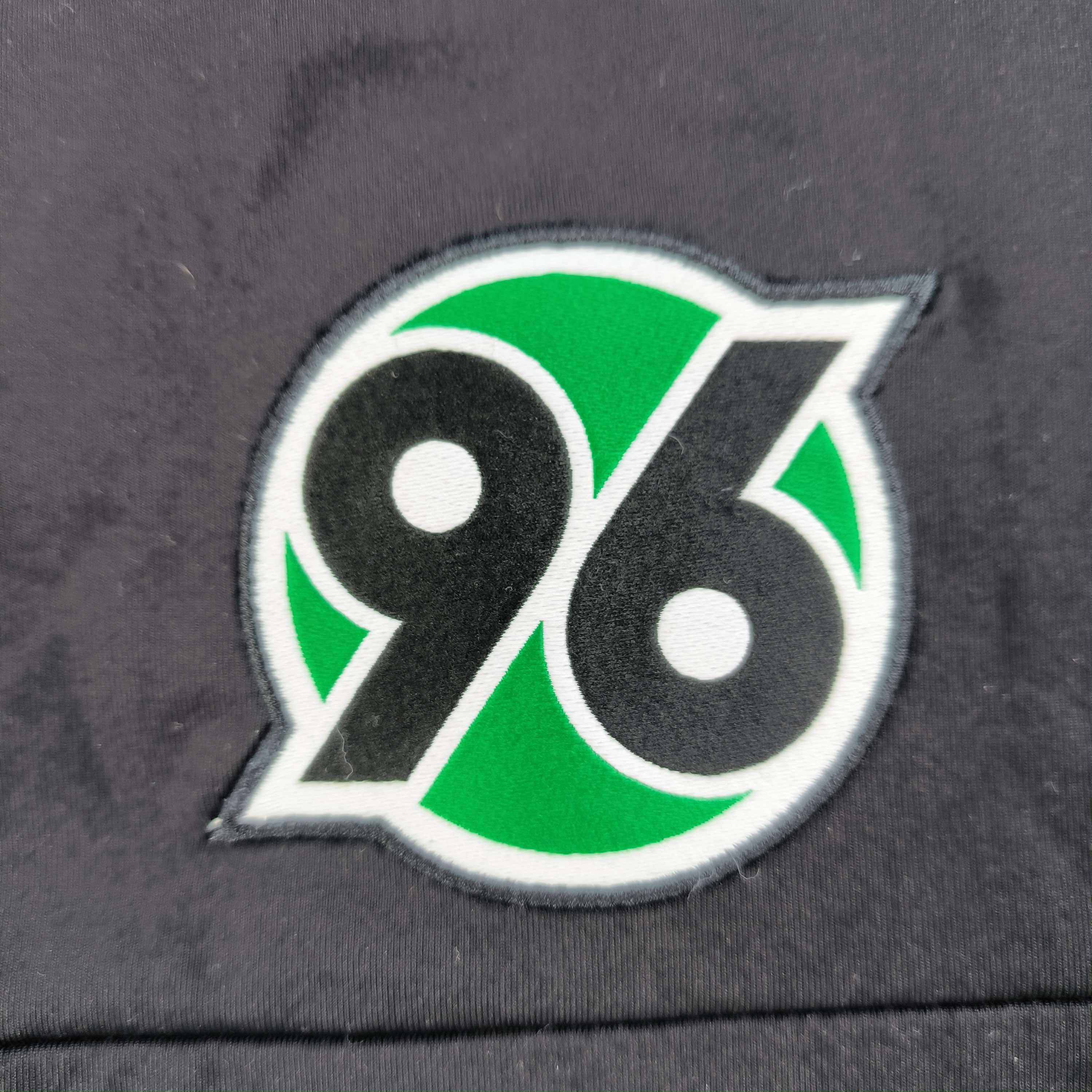 Macron Hannover Macron football training top size M Size US M / EU 48-50 / 2 - 3 Thumbnail