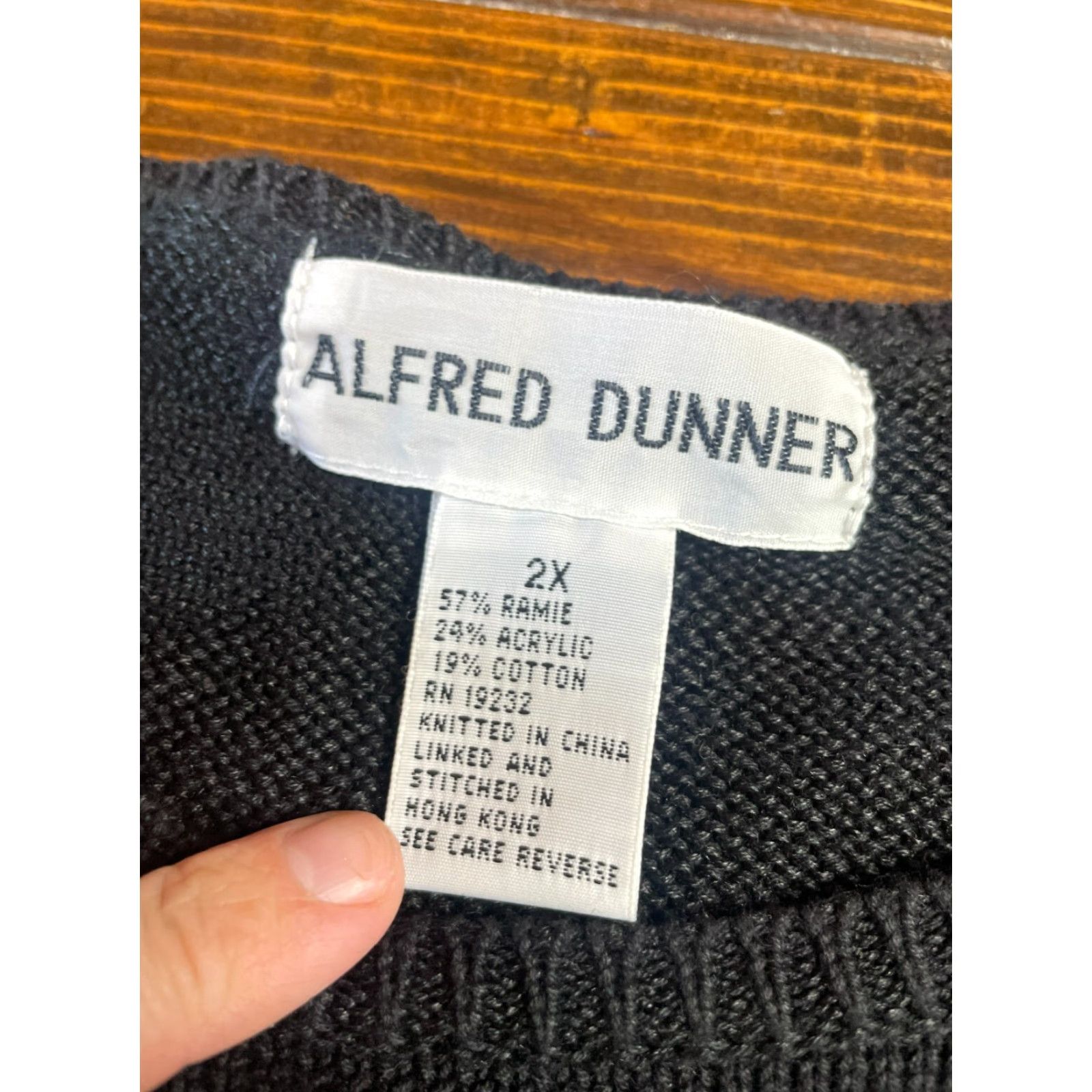 Vintage Alfred Dunner Sweater Women’s Plus Size 2X Black Floral Shoulder Pads Pullover Crew Neck Long Sleeve Casual Knit Top Womens Size XXL / US 16-18 / IT 52-54 - 7 Thumbnail
