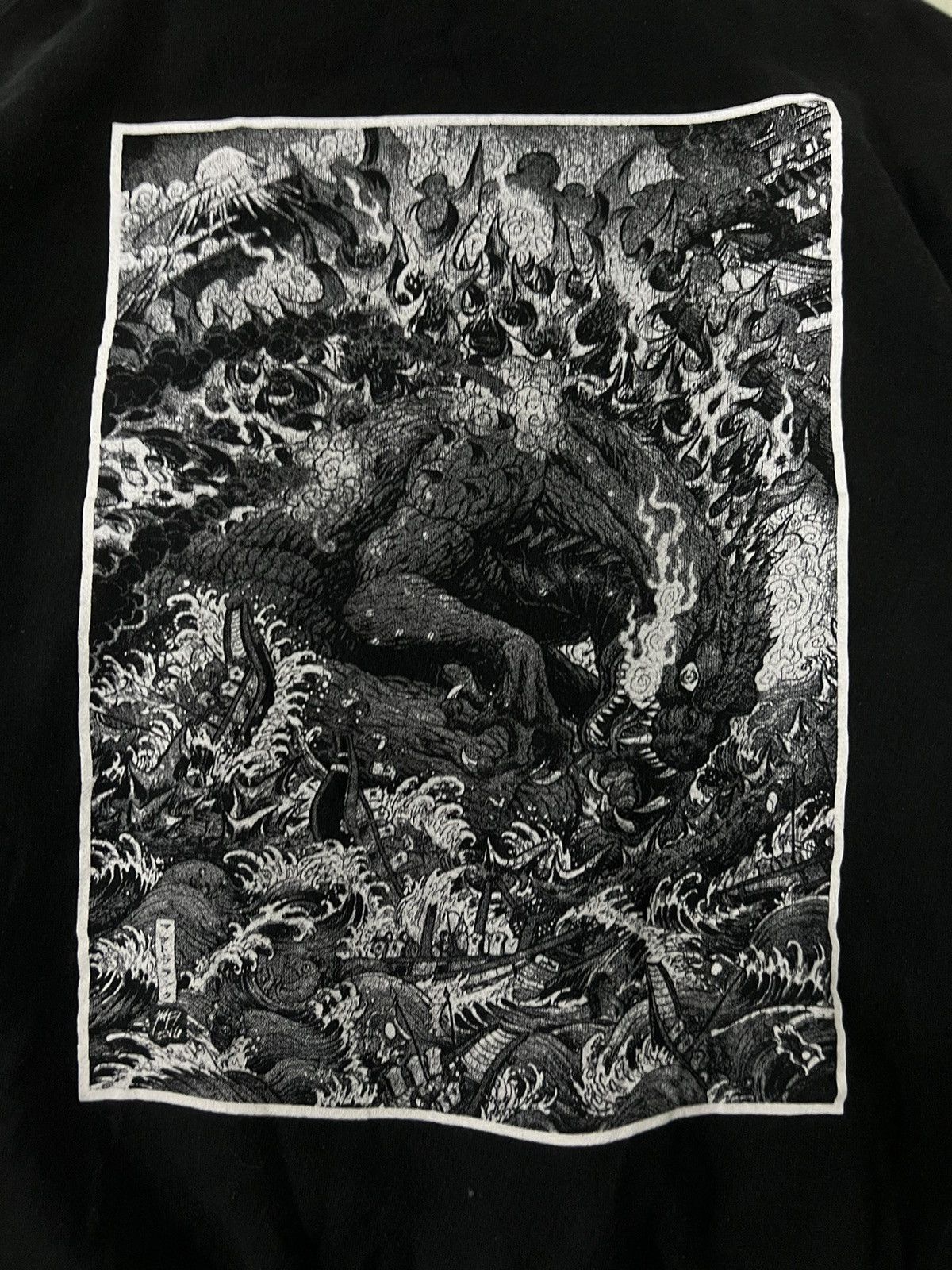 Anime × Vintage RARE Godzilla x Crunchyroll Rage Across Time Waves Hoodie Size US M / EU 48-50 / 2 - 6 Thumbnail