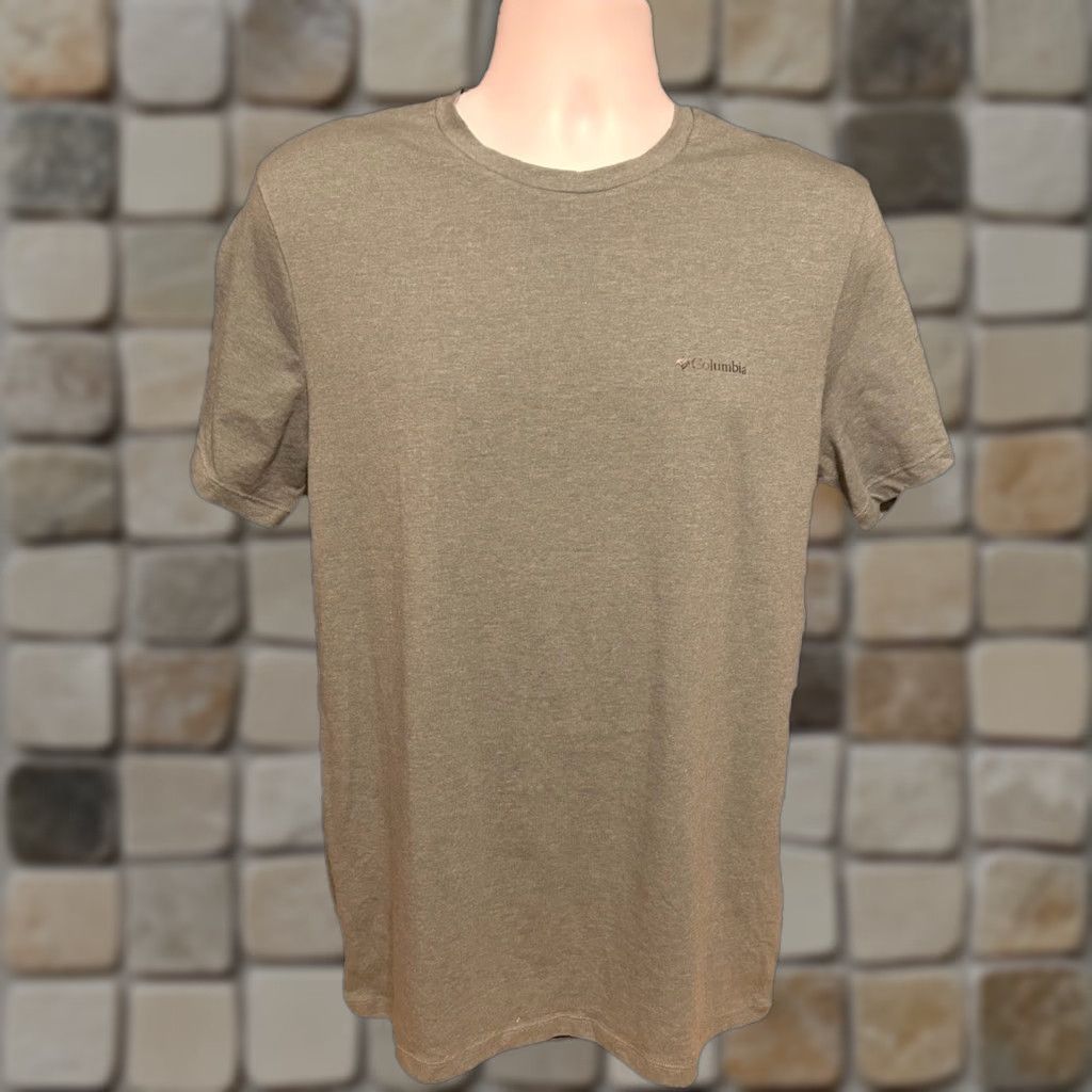 Vintage NWT Columbia T Shirt Men Medium Green Short Sleeve Crew Neck Logo All Seasons Outdoor Regular Fit Machine Washable Size US M / EU 48-50 / 2 - 1 Thumbnail