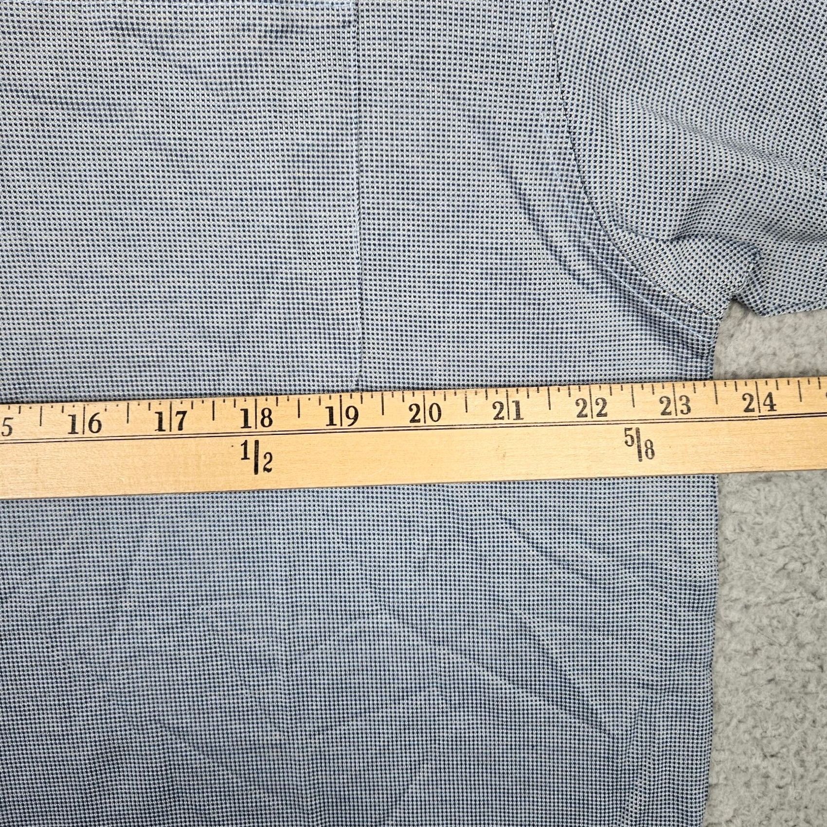 Vintage Wayne Gretzky Polo Shirt Mens 1/4 Button Short Sleeve 100% Cotton Size L Gray Polo Shirt Mens Size US L / EU 52-54 / 3 - 6 Thumbnail