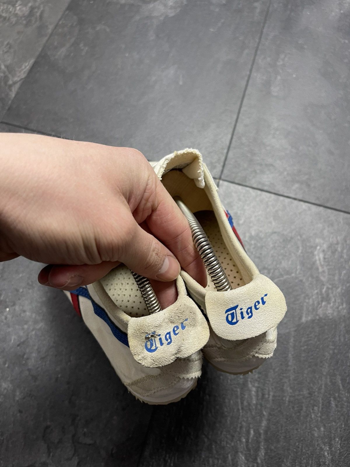 Asics × Japanese Brand × Vintage Vintage ASICS Tiger Onitsuka White Sneakers Size US 5.5 / EU 38 - 9 Thumbnail