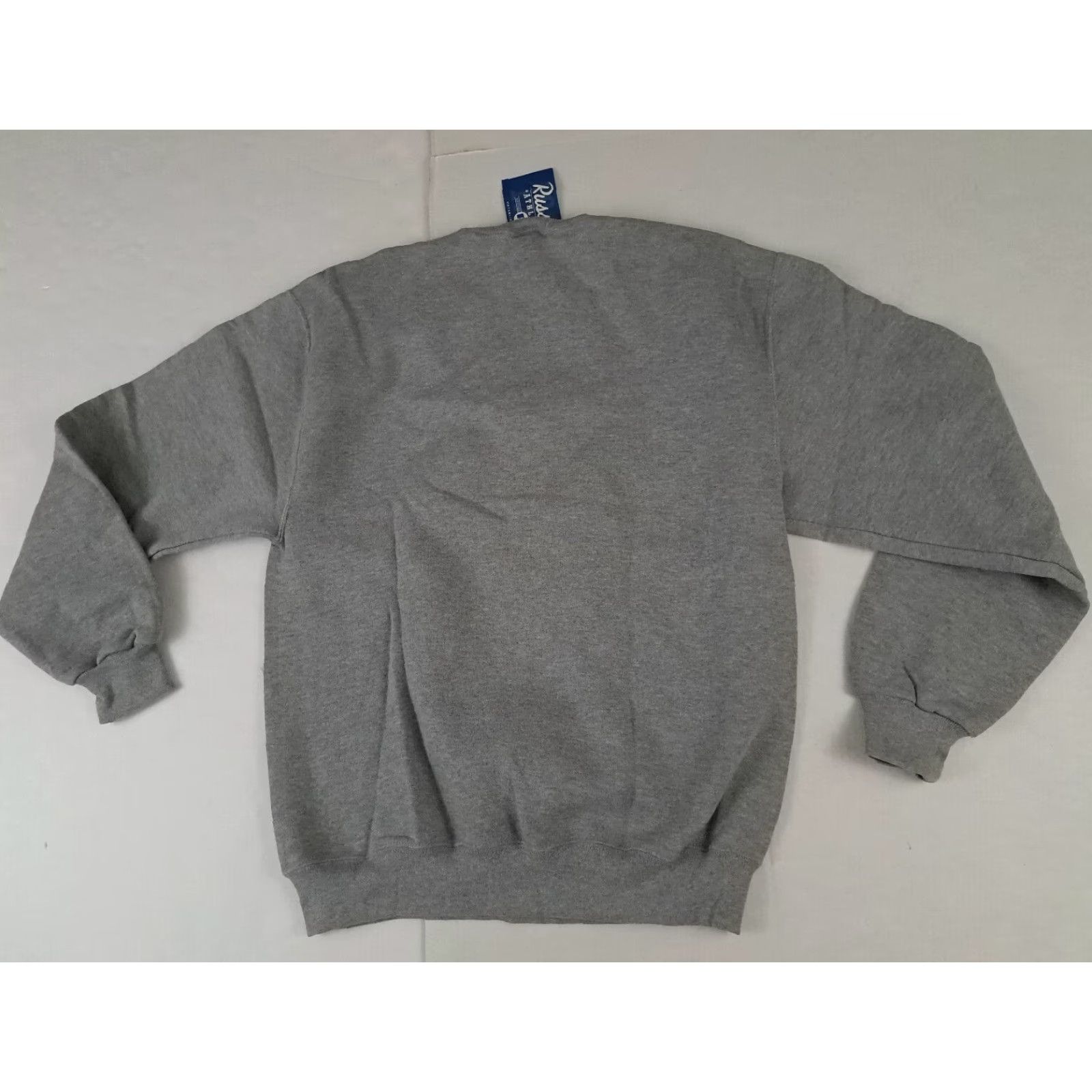 Russell Athletic VINTAGE Russell Sweatshirt Gray M Unisex Adults Pullover Good clean condition 26in long 22in pit to pit Grey Medium All Seasons NWT old stock Size US M / EU 48-50 / 2 - 4 Thumbnail