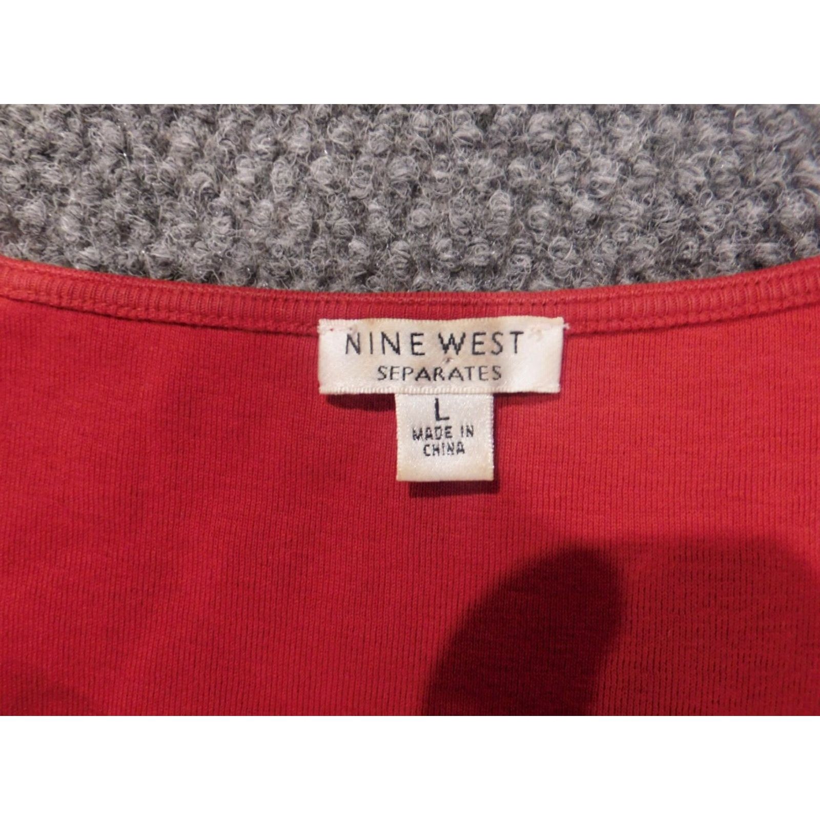 Nine West Nine West Blouse Womens L Red Pullover Casual Rayon Crew Neck Short Sleeve Regular Button Pattern Solid Size L / US 10 / IT 46 - 4 Thumbnail