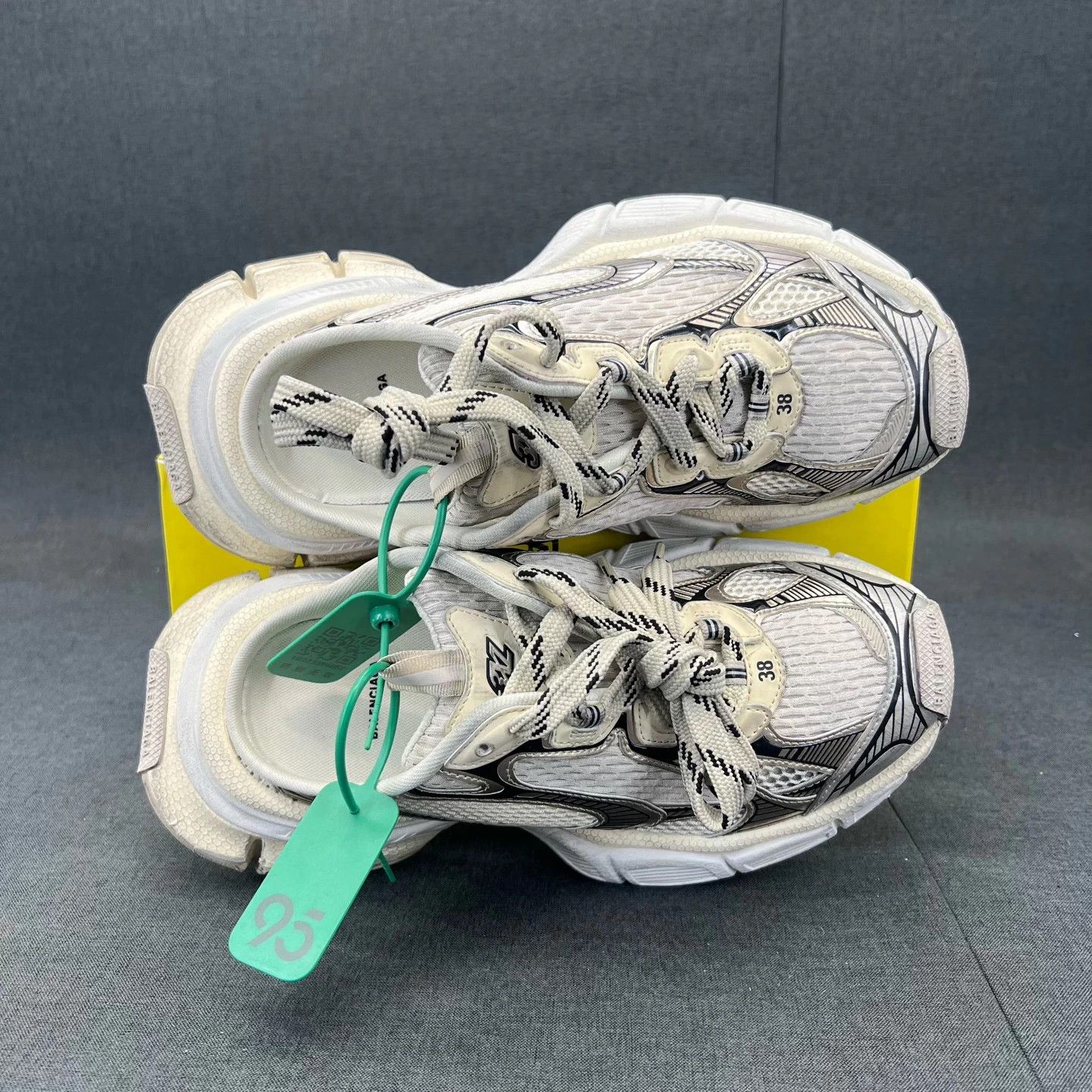 Balenciaga Balenciaga 3XL Beige Mules 38 Size US 8 / IT 38 - 6 Thumbnail