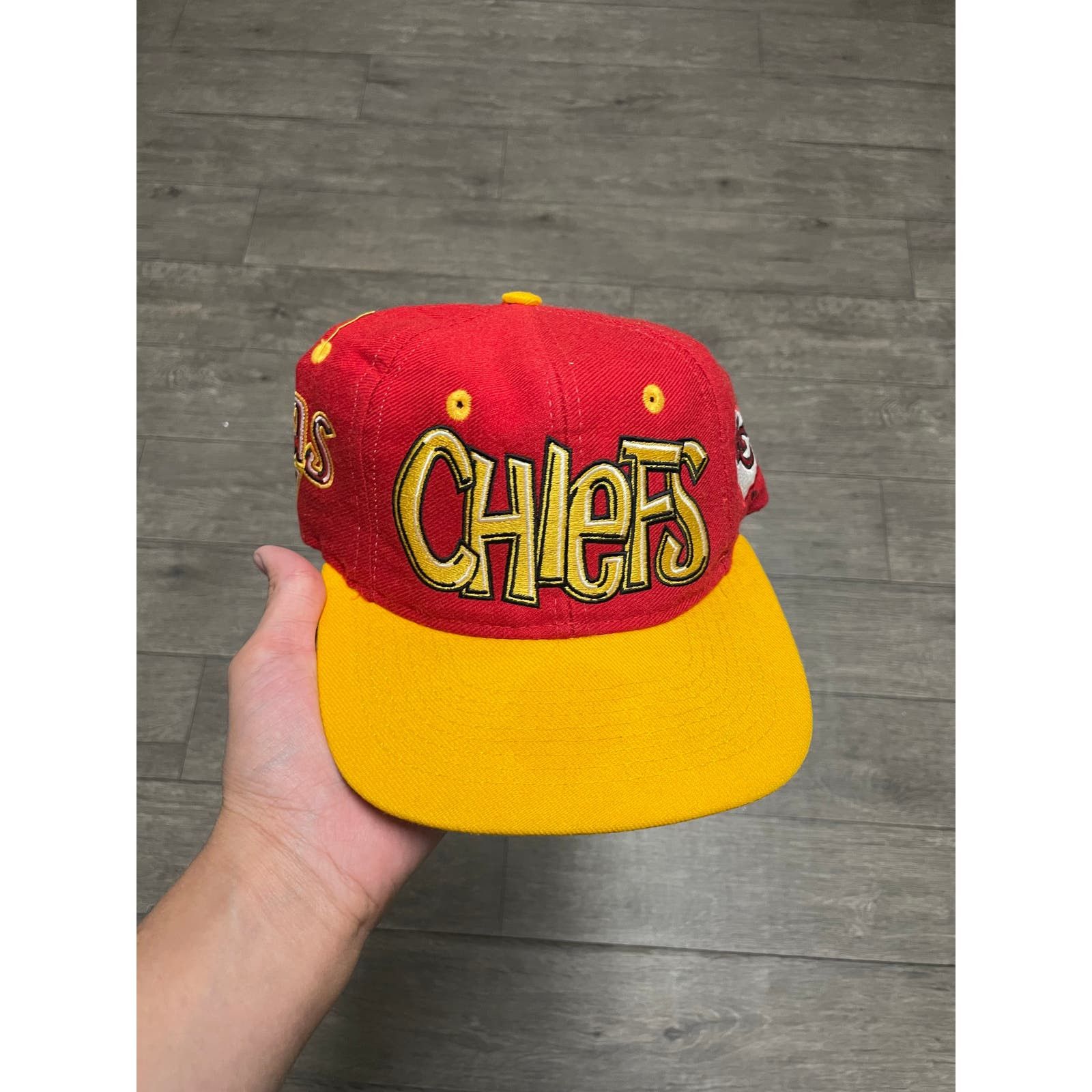 image of Nfl x Vintage Kansas City Chiefs Drew Pearson Graffiti Hat Size Os in Red, Men's
