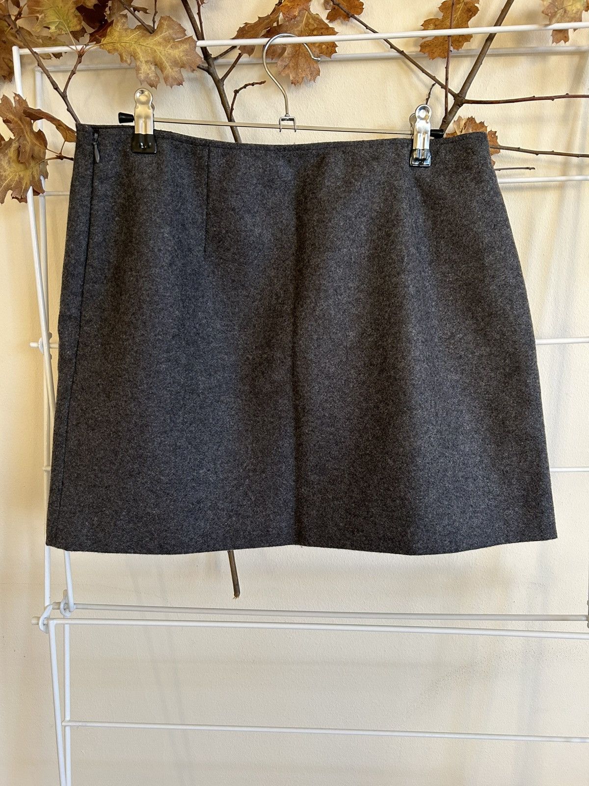 Express Express grey wool mini skirt Size 30" / US 8 / IT 44 - 2 Thumbnail