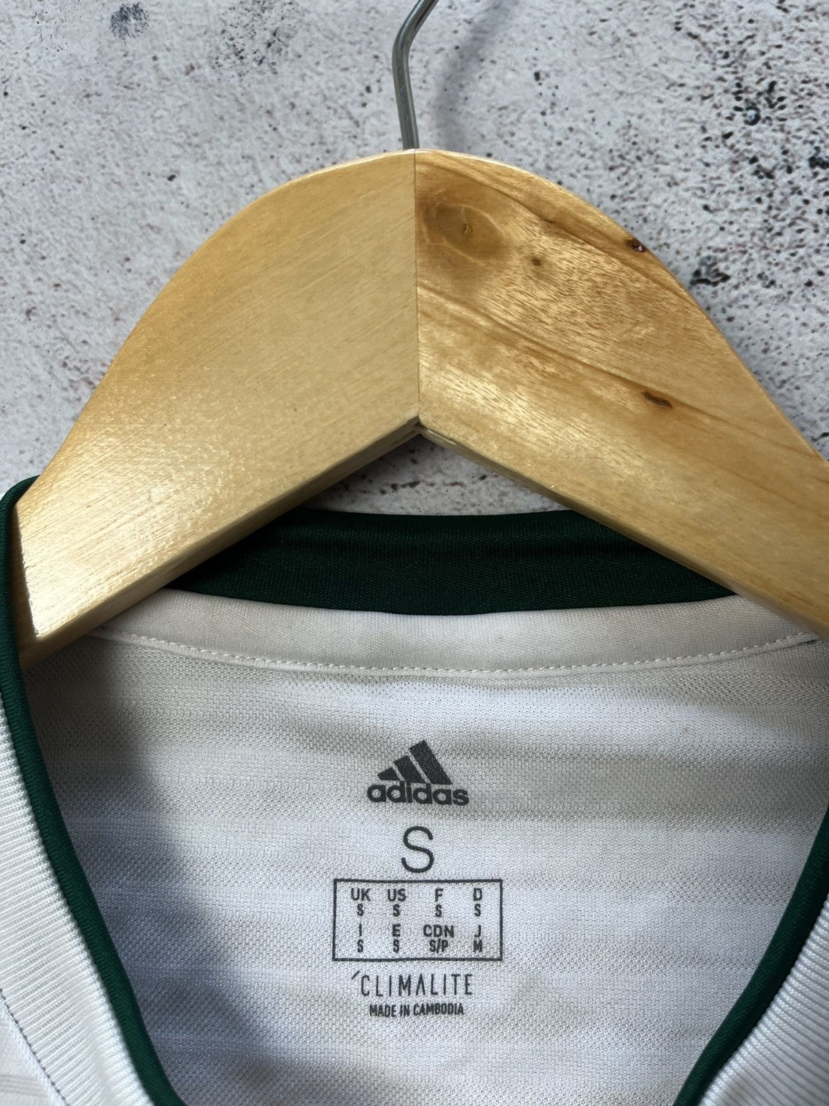 Adidas WALES NATIONALS 2018 2019 AWAY FOOTBALL SOCCER JERSEY ADIDAS Size US S / EU 44-46 / 1 - 8 Thumbnail