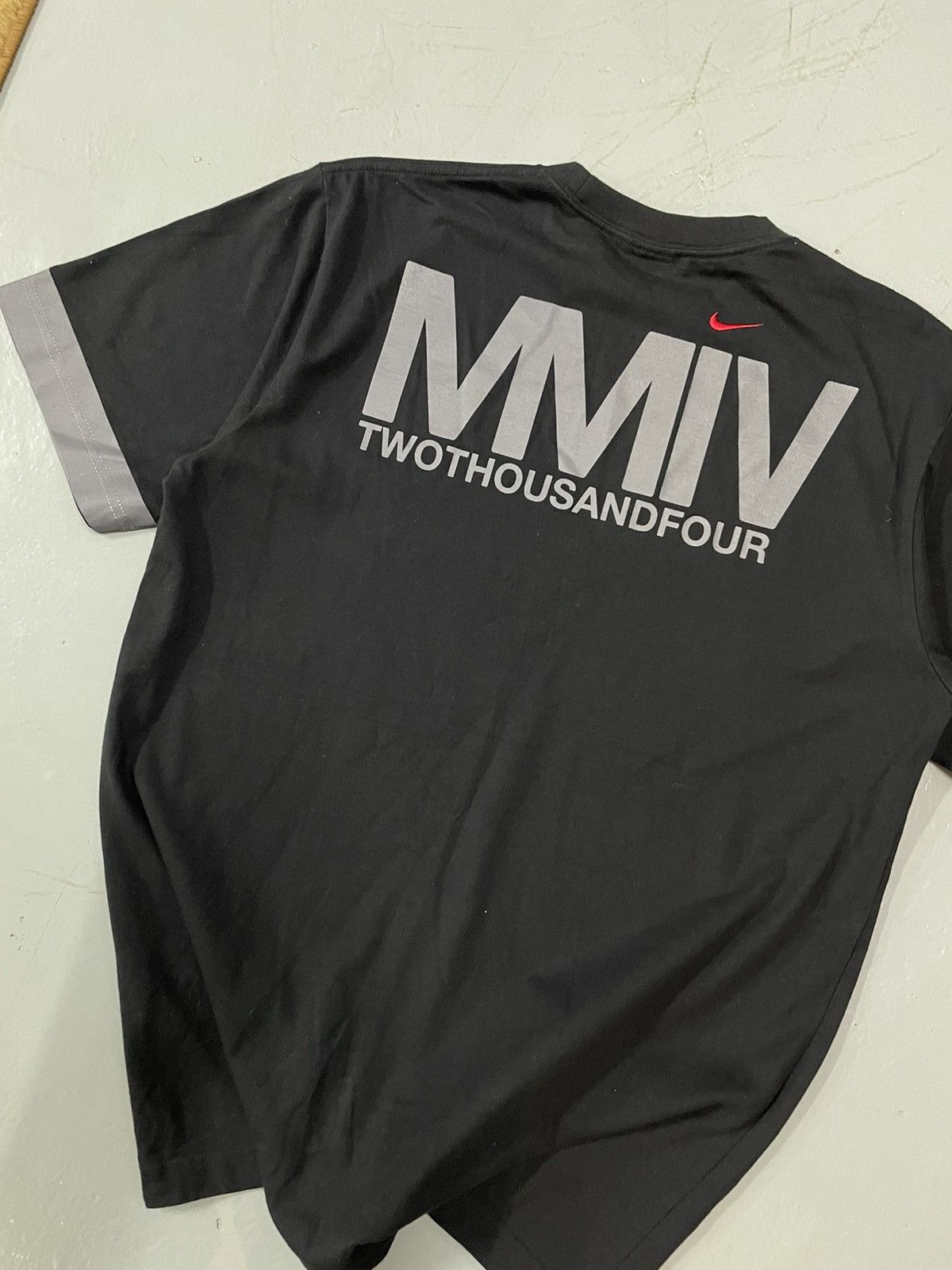 Nike Vintage Nike MMIV 2004 Shirt Y2k Size US L / EU 52-54 / 3 - 8 Thumbnail