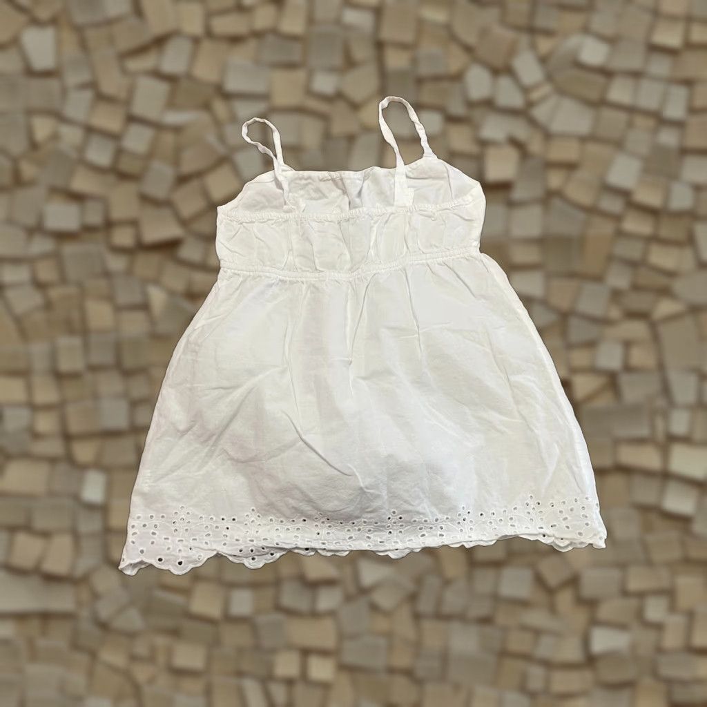 Gap Gap Tank Top Women's XS White Sleeveless Eyelet Hem Tank Shirt Basic Modern Casual Womens XS Size XS / US 0-2 / IT 36-38 - 1 Thumbnail