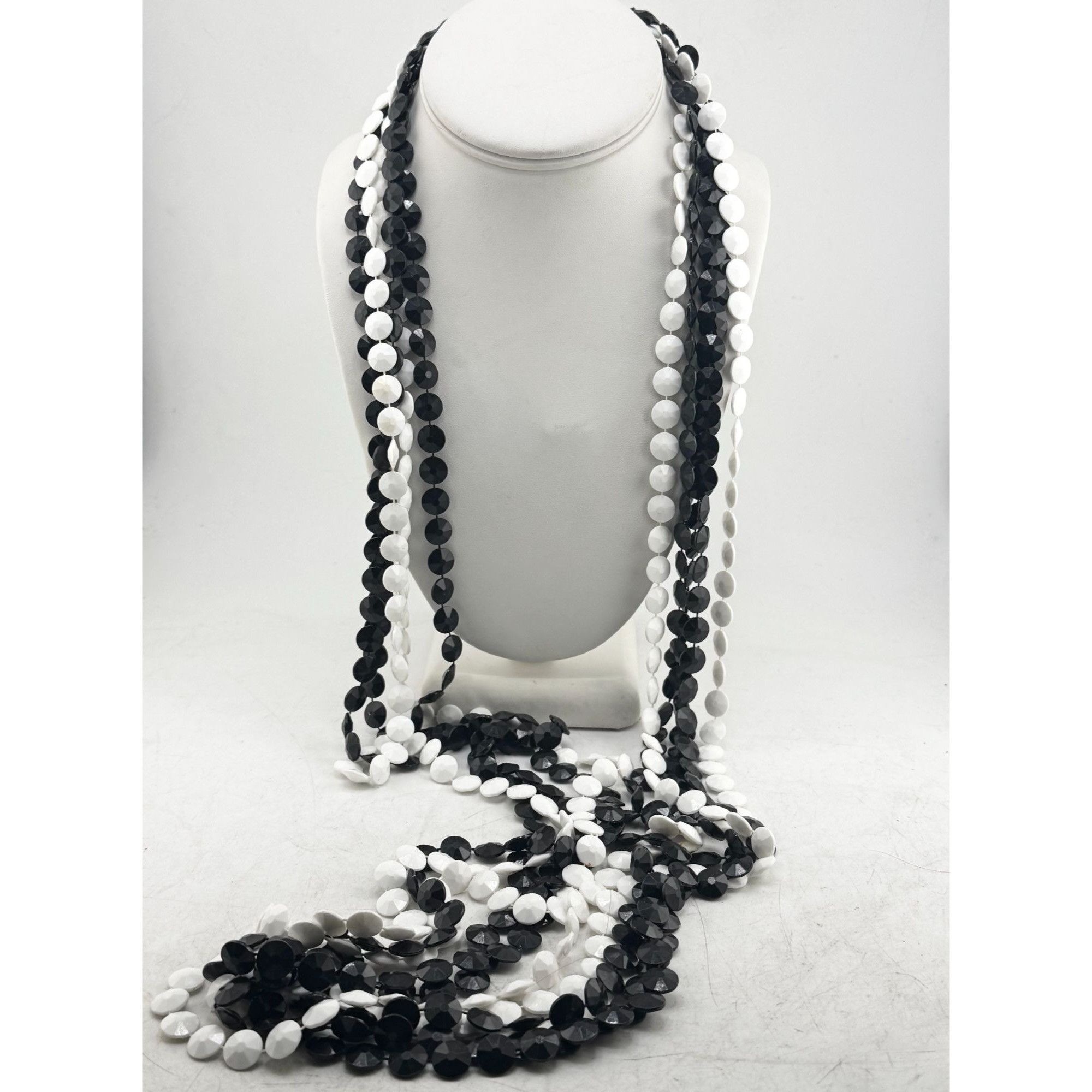 Vintage Vintage multi strand black and white beaded necklace Size ONE SIZE - 2 Thumbnail