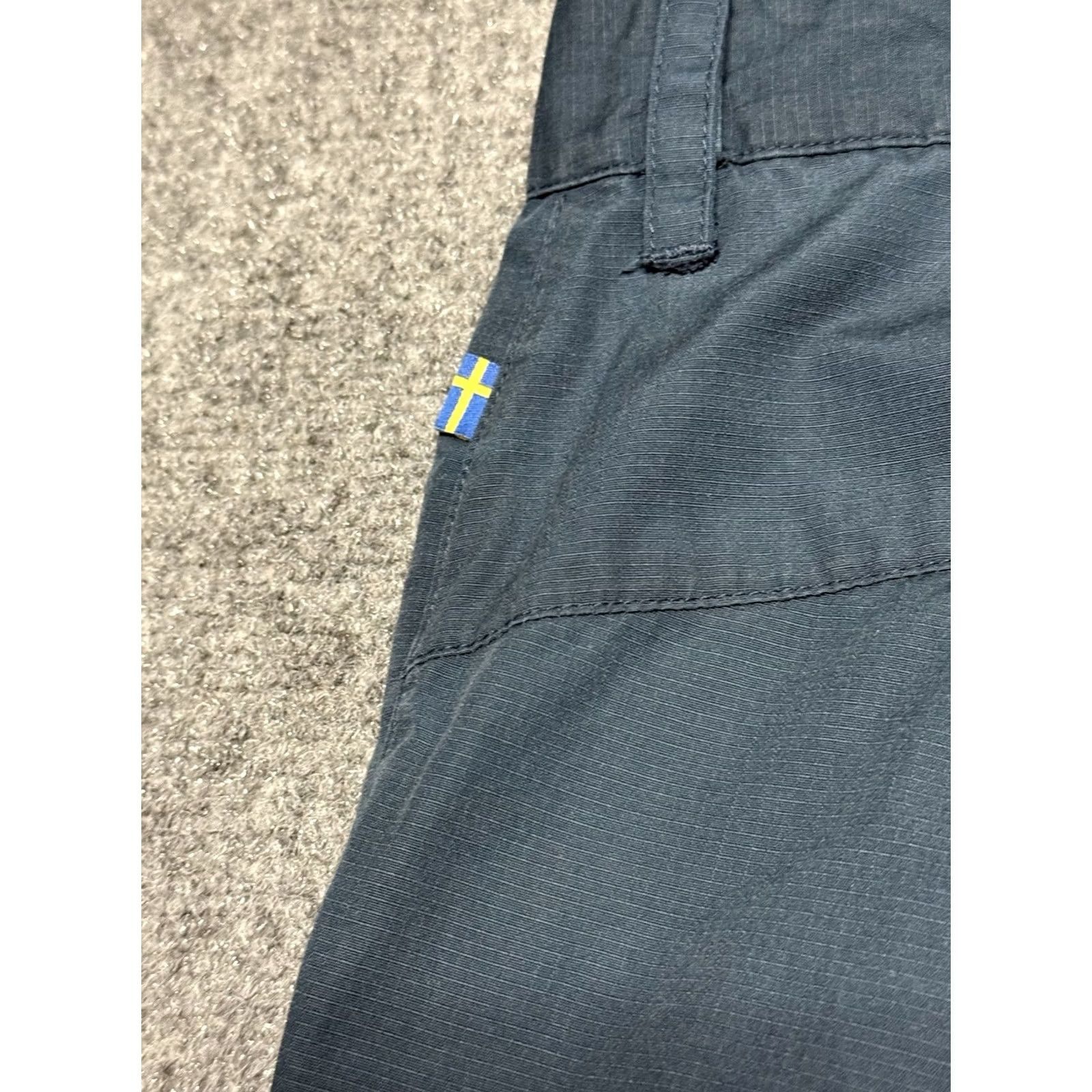 Vintage Fjällräven Pants Mens 40 Blue G-1000 High Coast Trousers Hiking Pants Long Mens 40 Blue G-1000 High Coast Trousers Hiking Pants Long Size US 40 / EU 56 - 4 Thumbnail